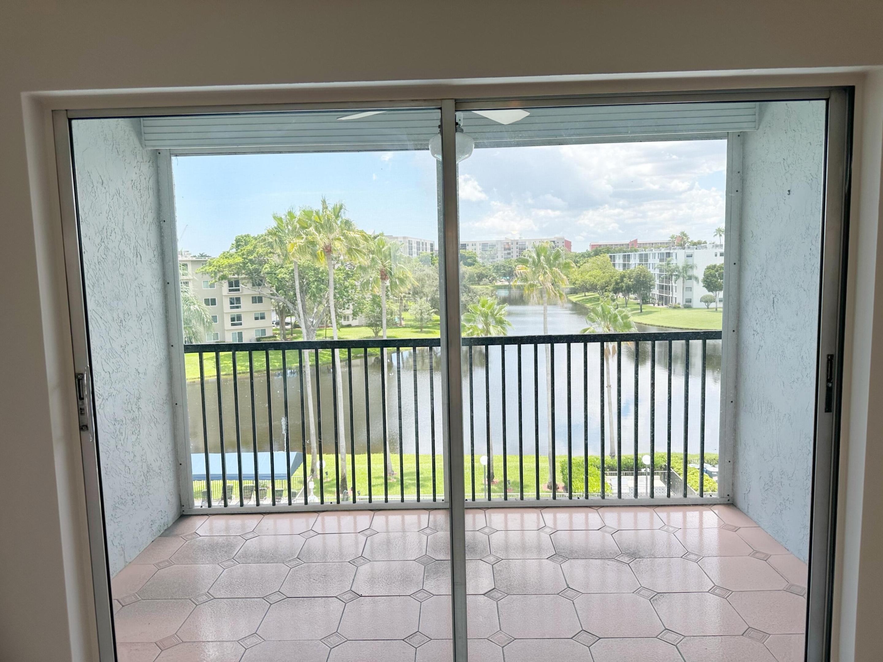 2220 N Cypress Bend Drive 503 — photo