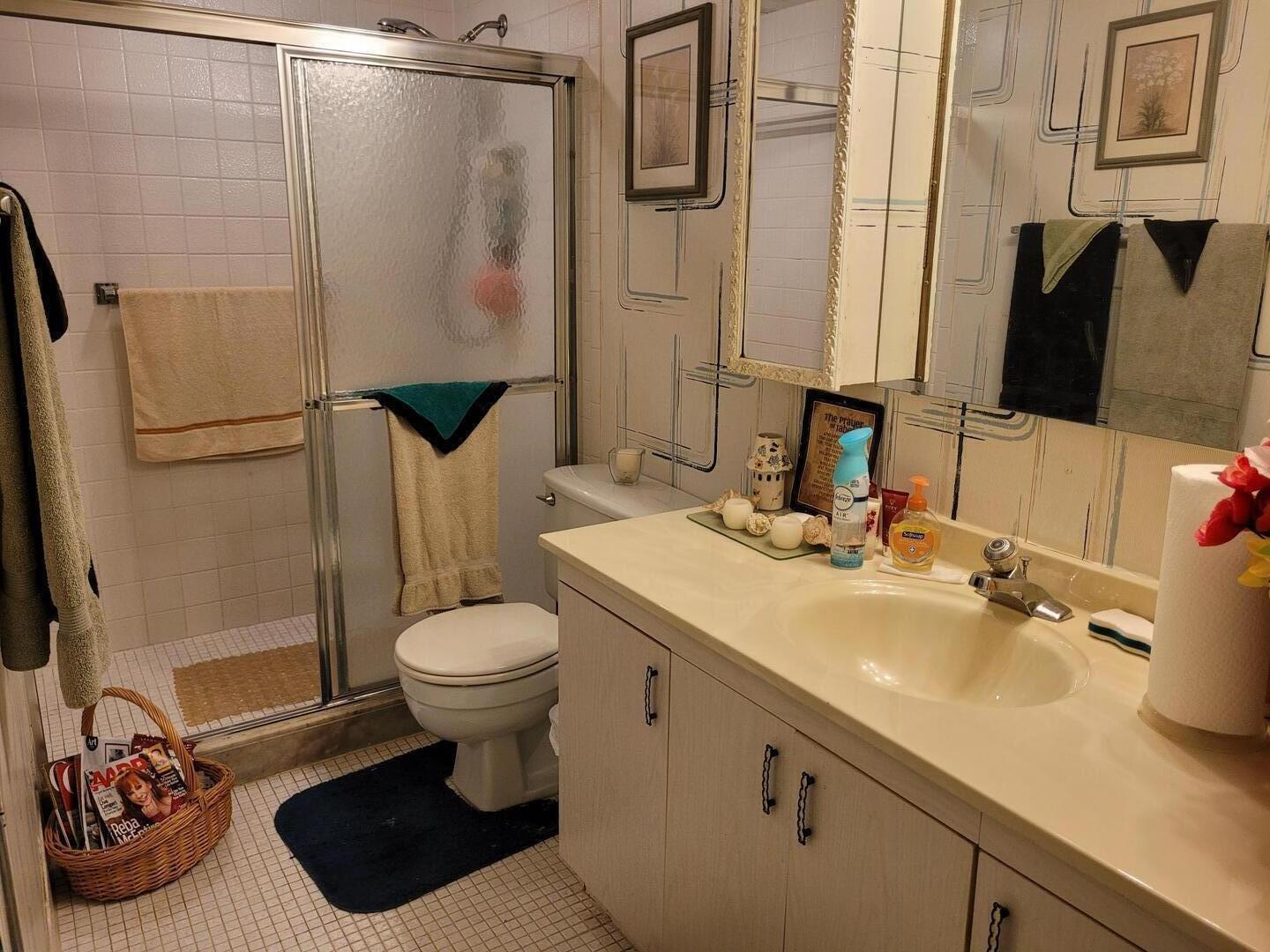 4401 Martinique Court D4 — photo