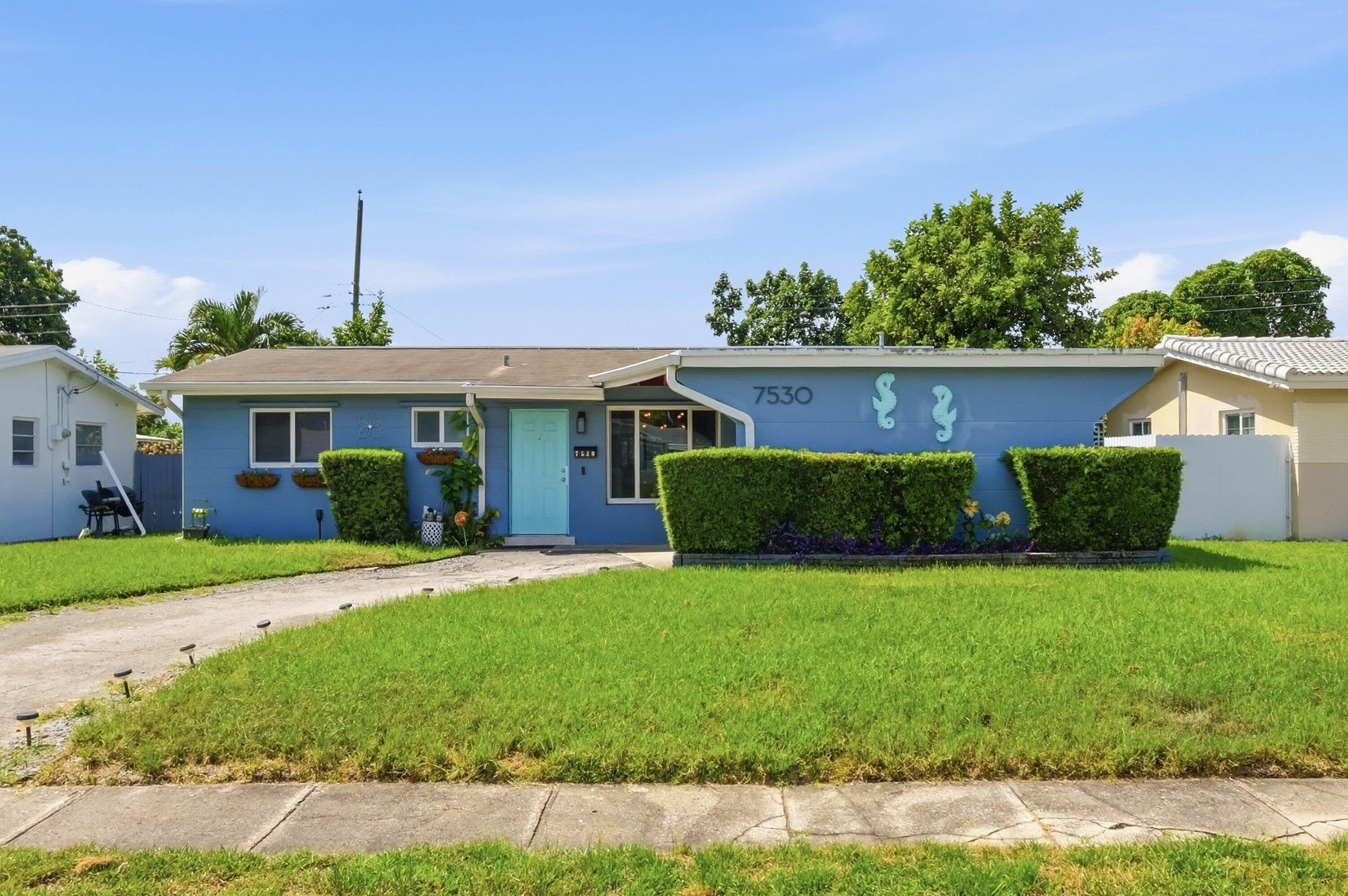 7530 Lincoln Street — photo