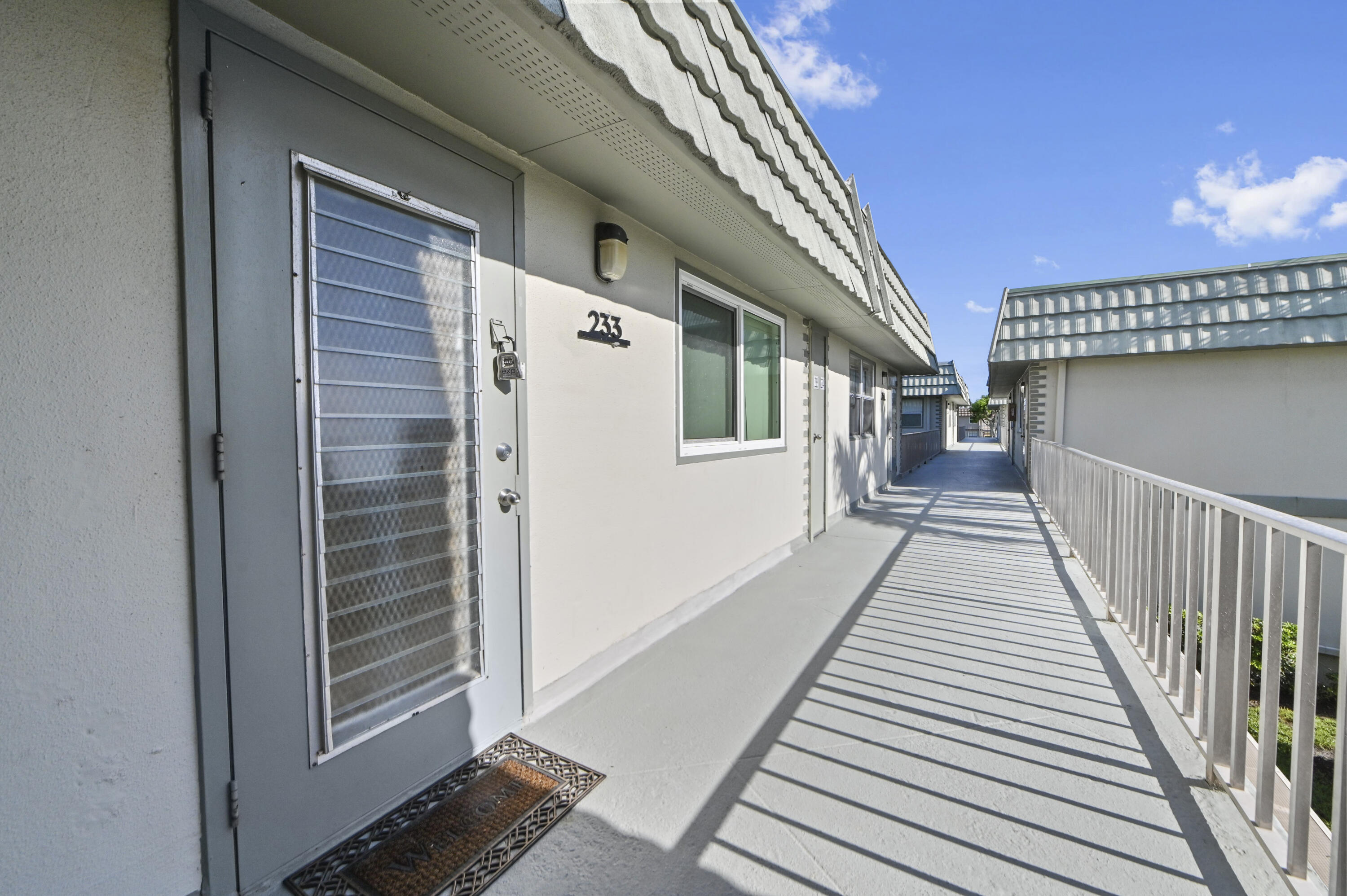 233 Monaco E, Delray Beach, FL 33446 — photo 2