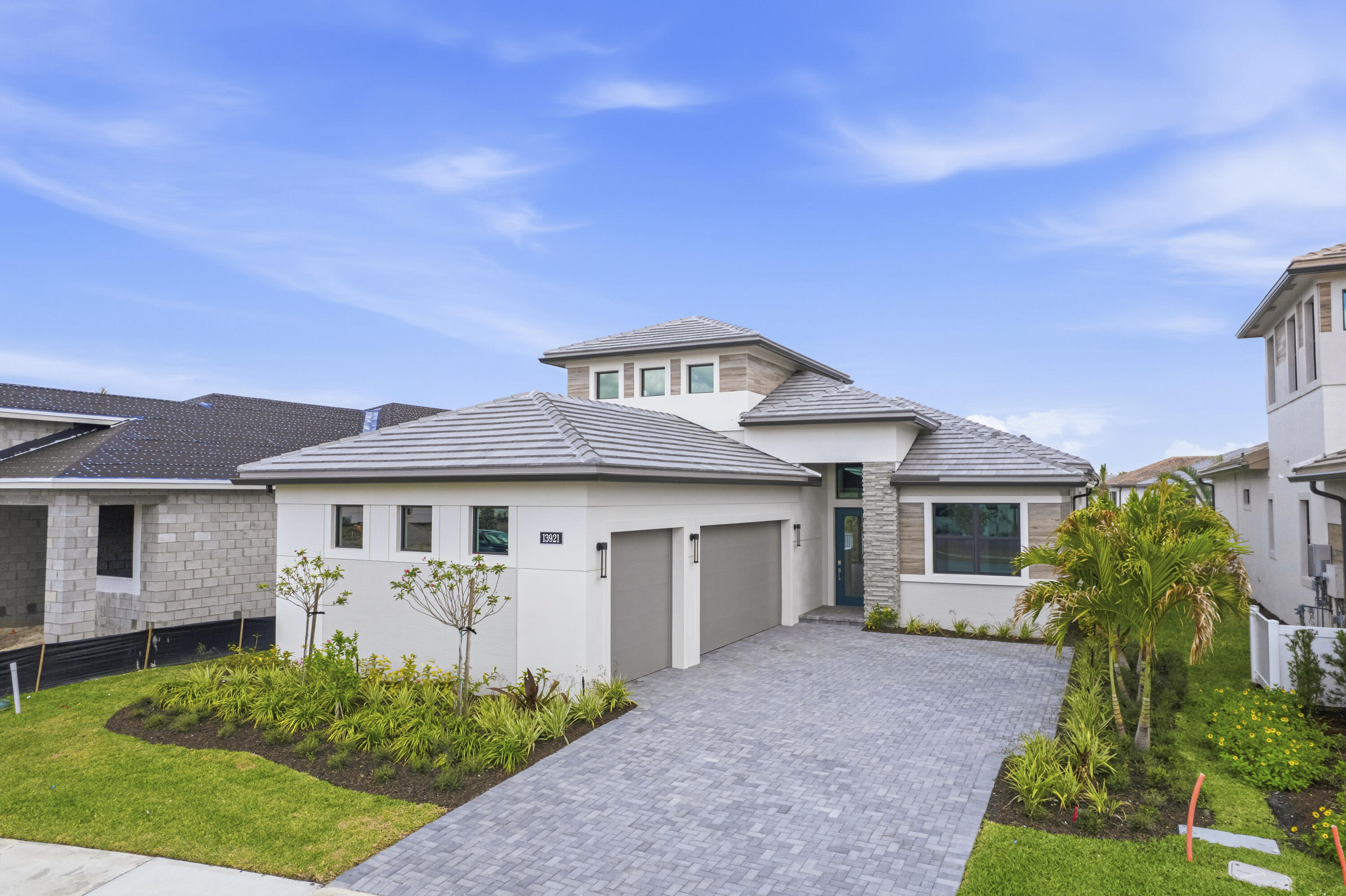 13921 Vivant Drive — photo