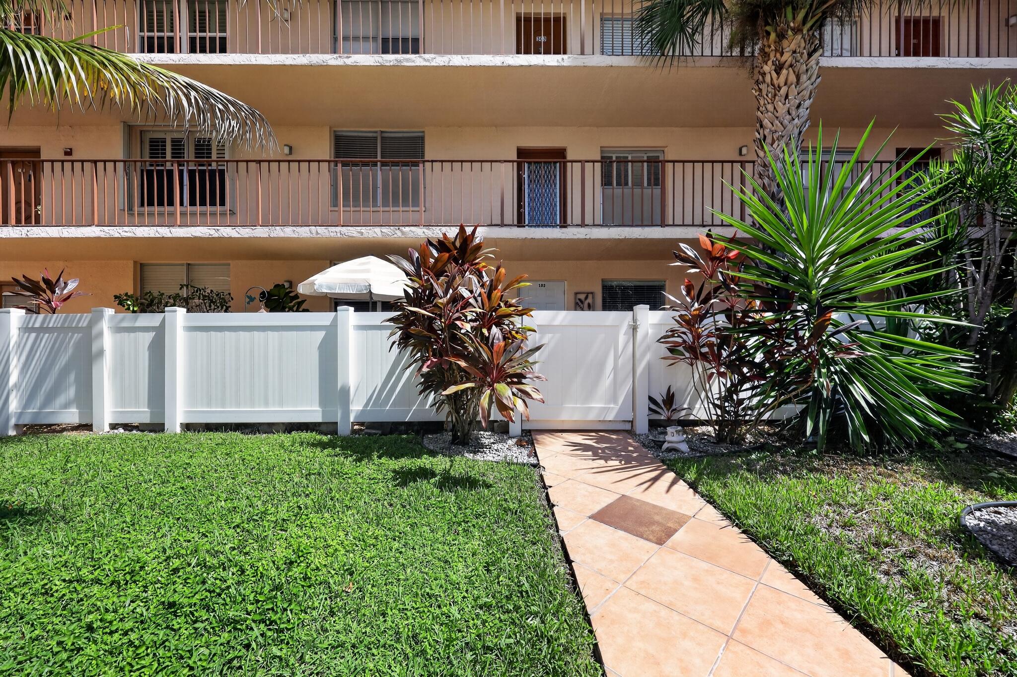 14527 Bonaire Boulevard 103 — photo