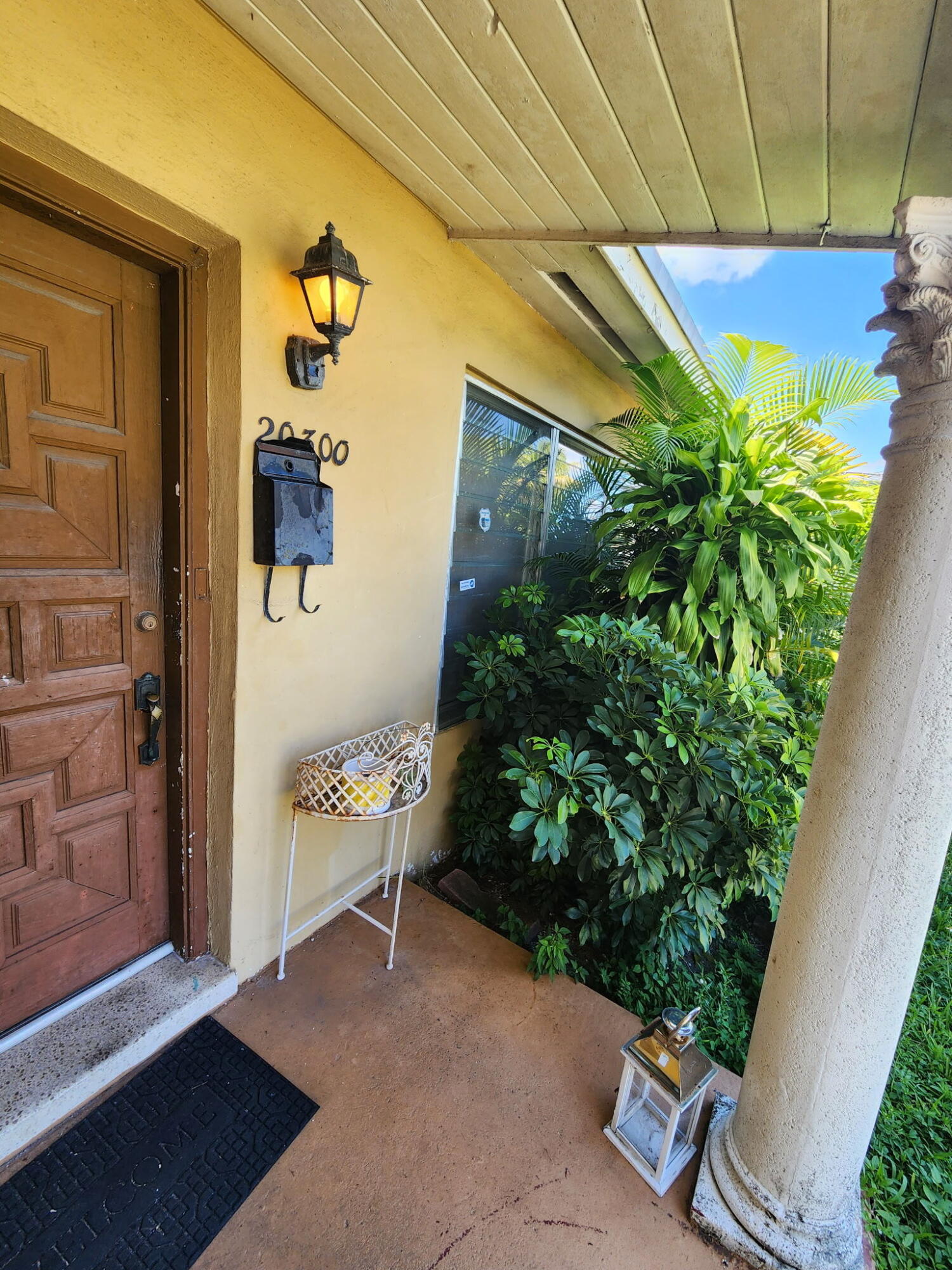 20300 NE 12th Court — photo
