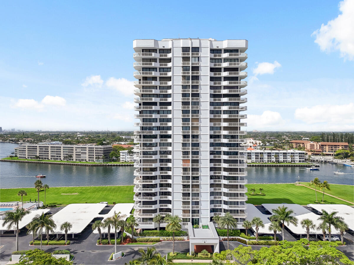 123 Lakeshore Drive Ph45 — photo