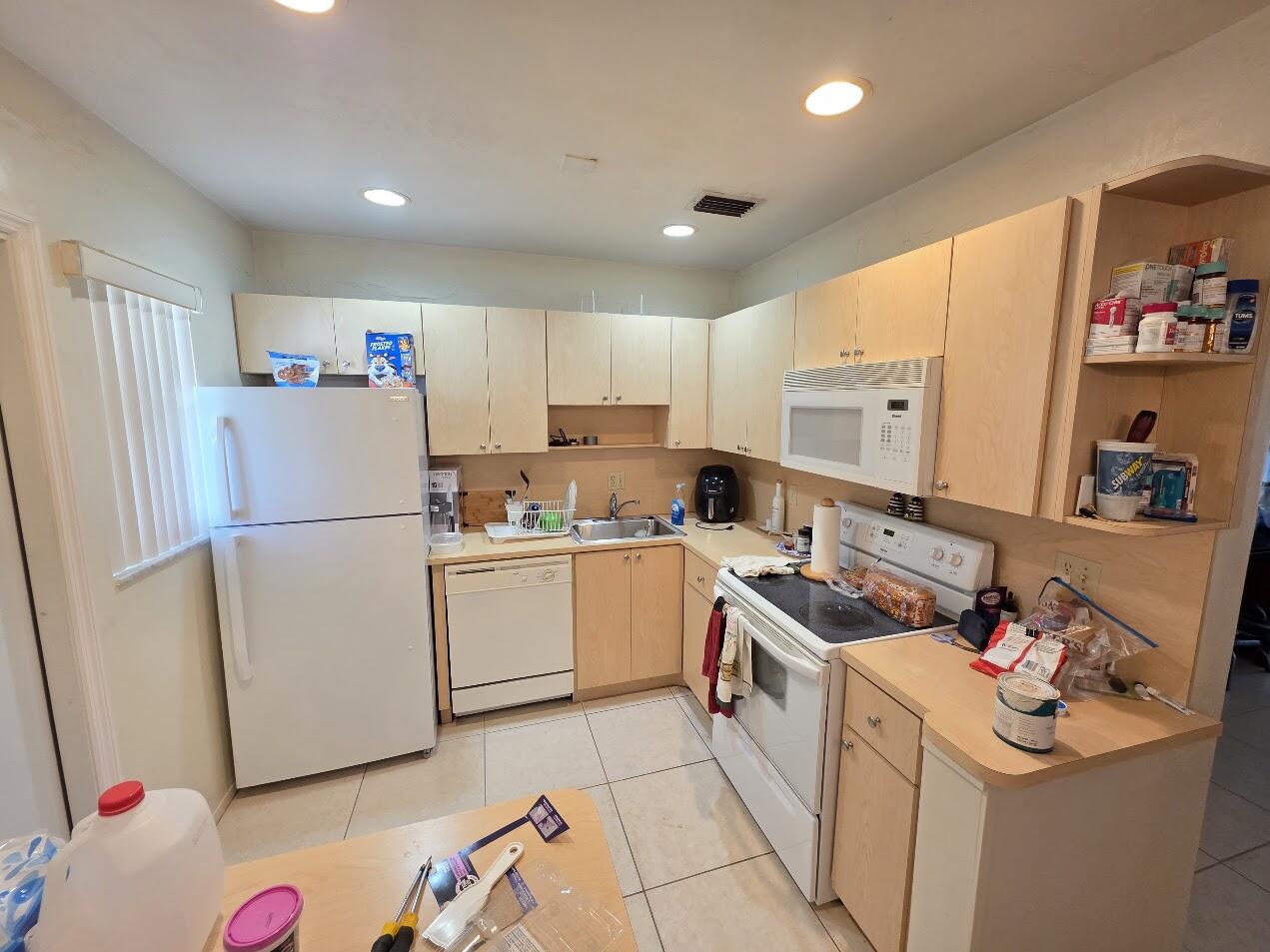 700 Layne Boulevard 318B — photo