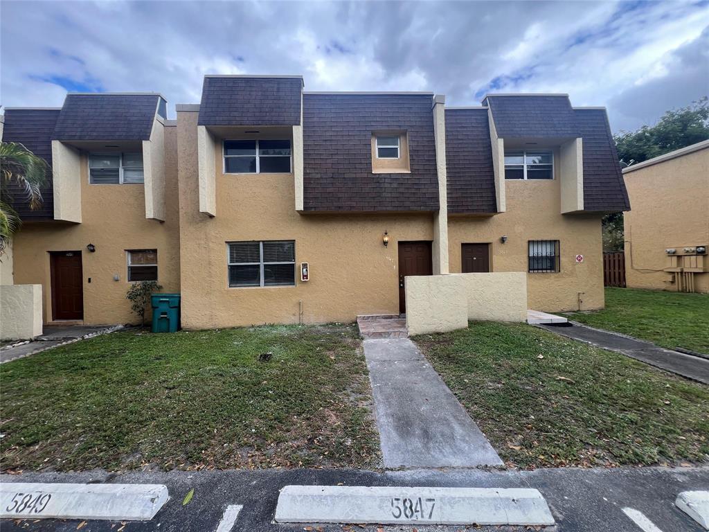 5847 Blueberry Court 85 — photo