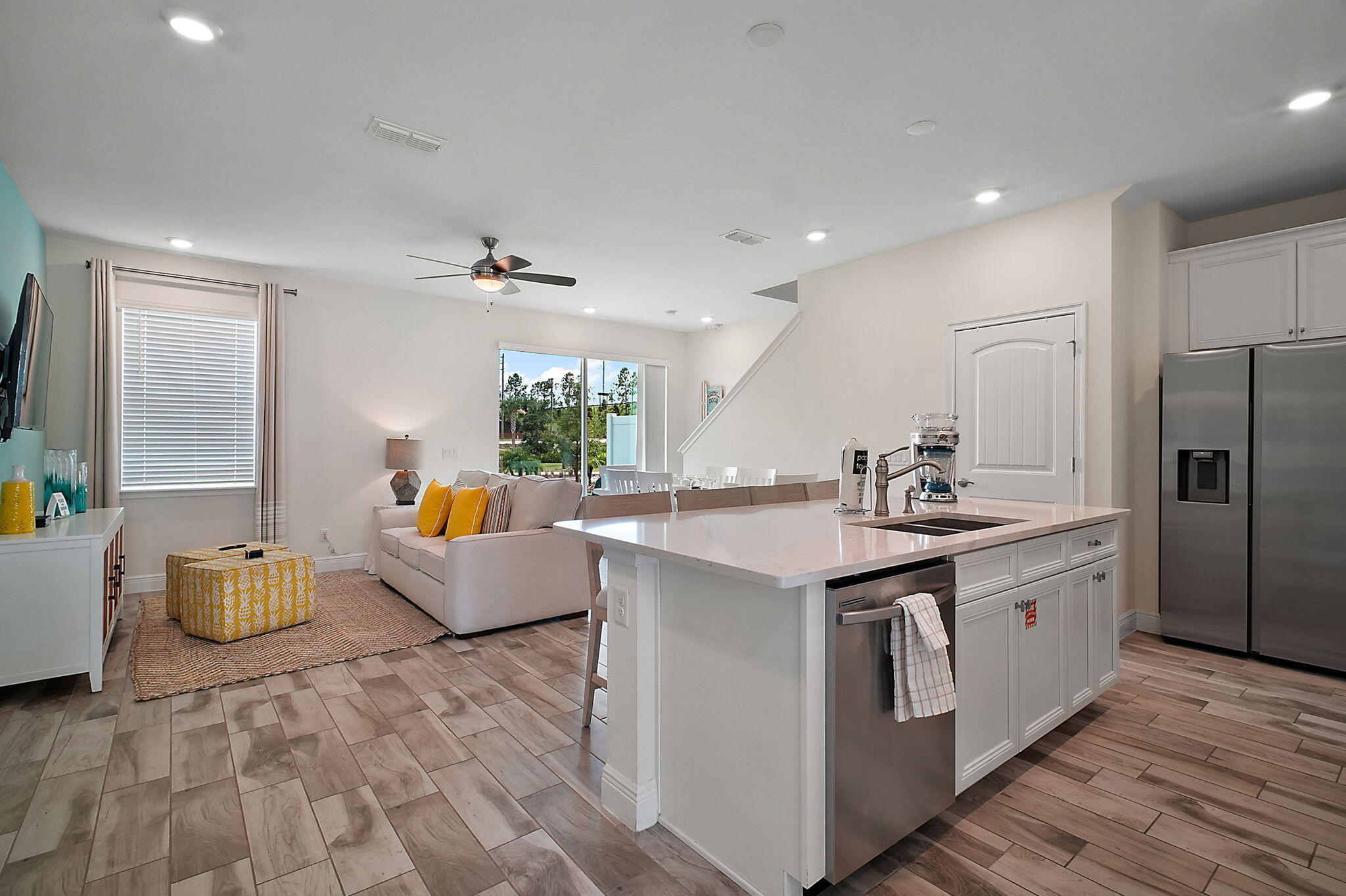 8174 Coconut Place — photo