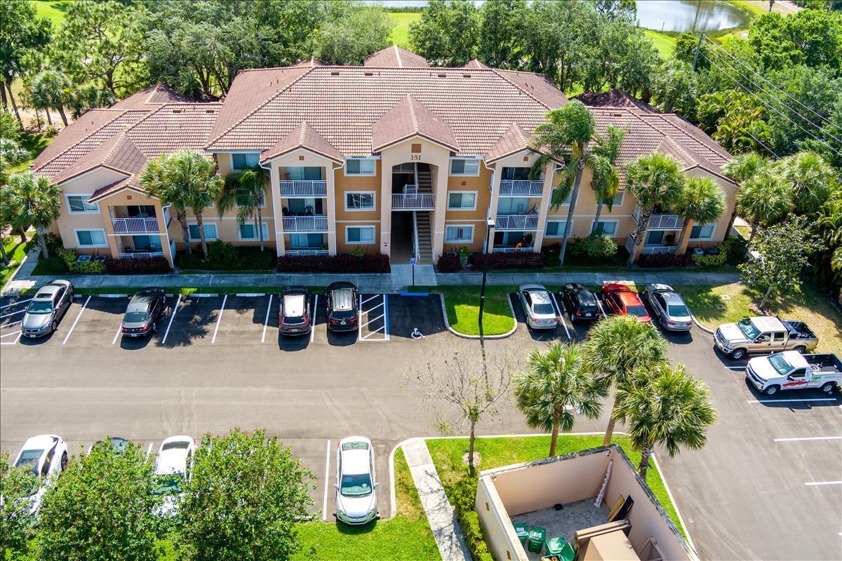 151 SW Palm Drive 106 — photo