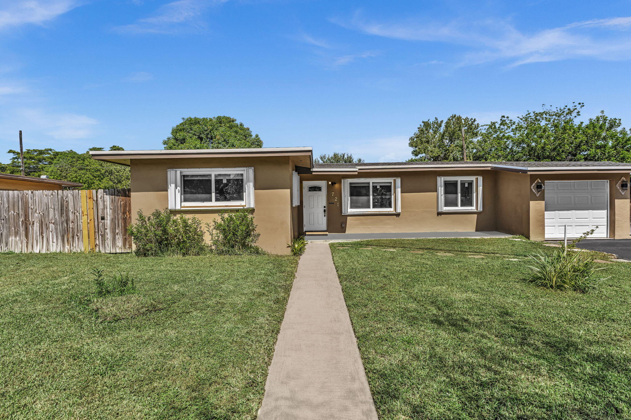 721 Fairway Drive — photo