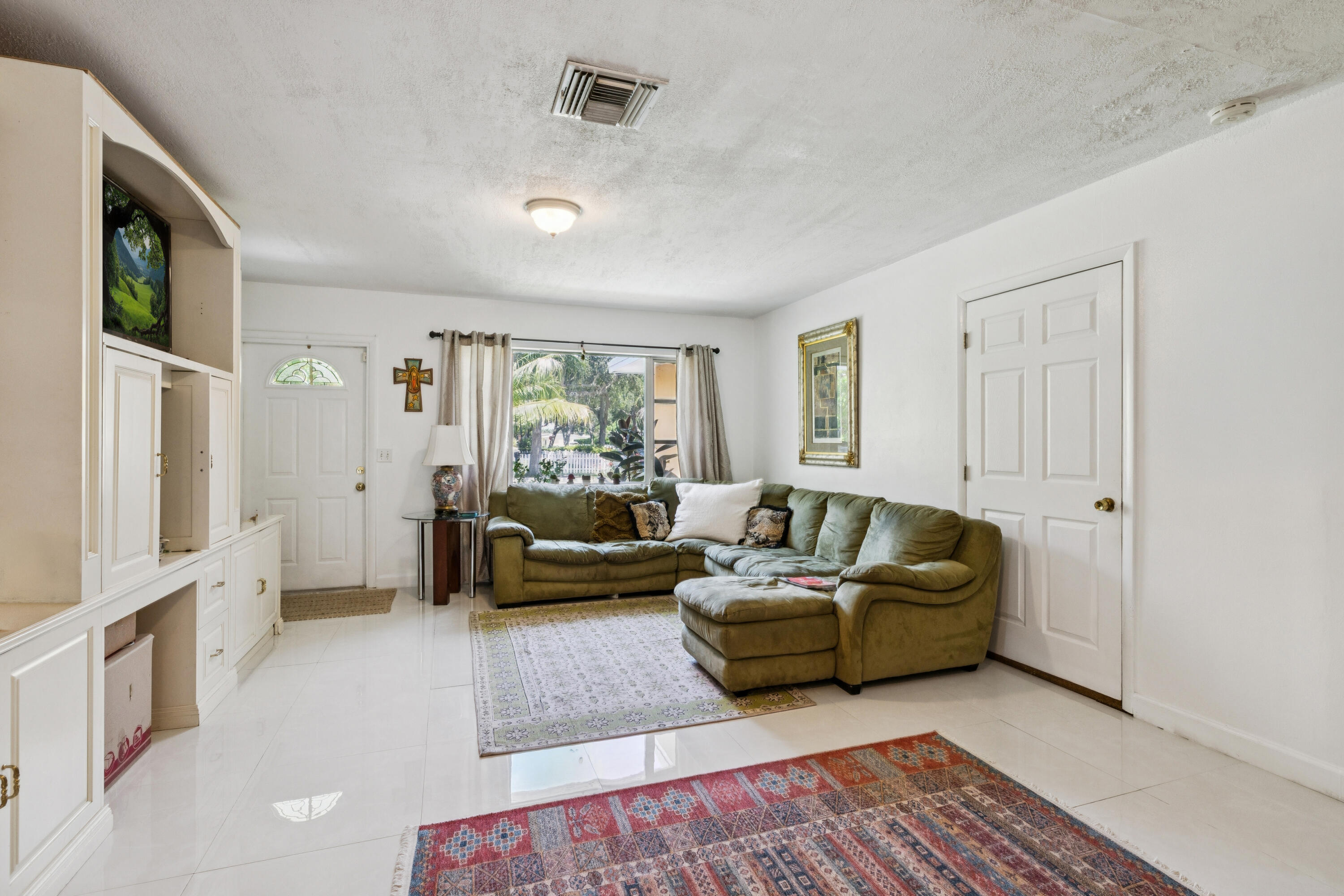 414 W Branch Street — photo
