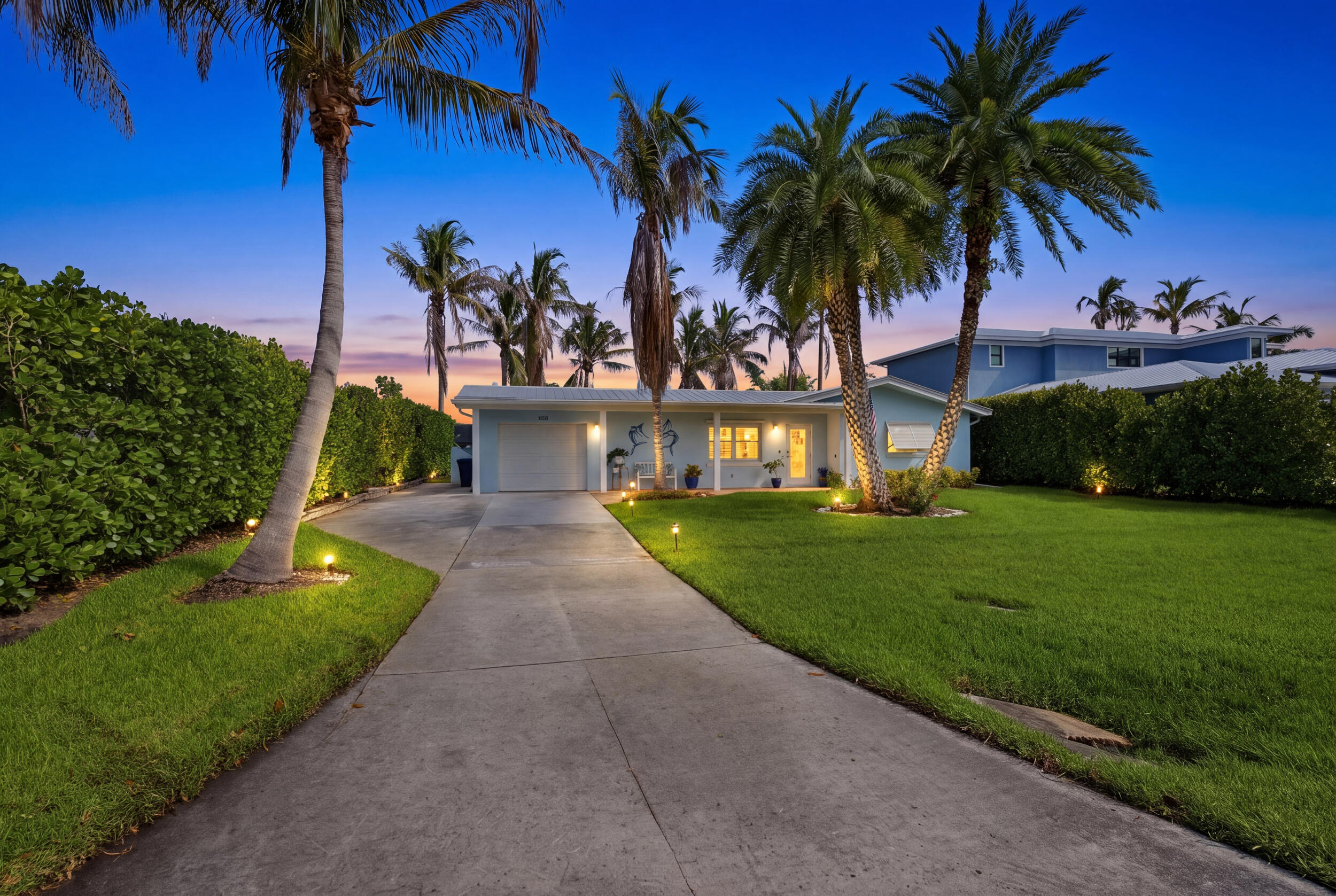 1719 SW Dyer Point Road — photo
