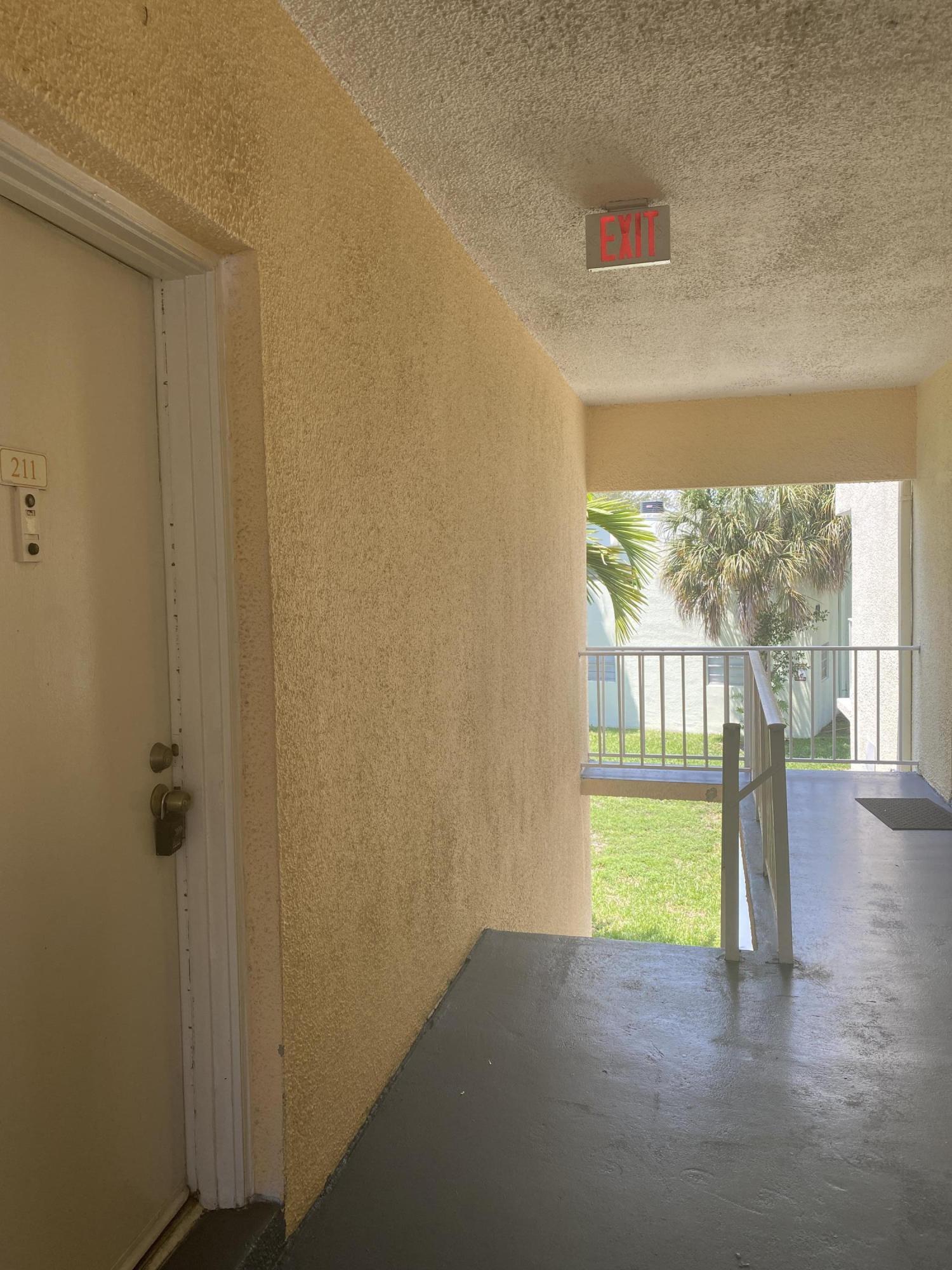 409 Executive Center Drive 211 — photo