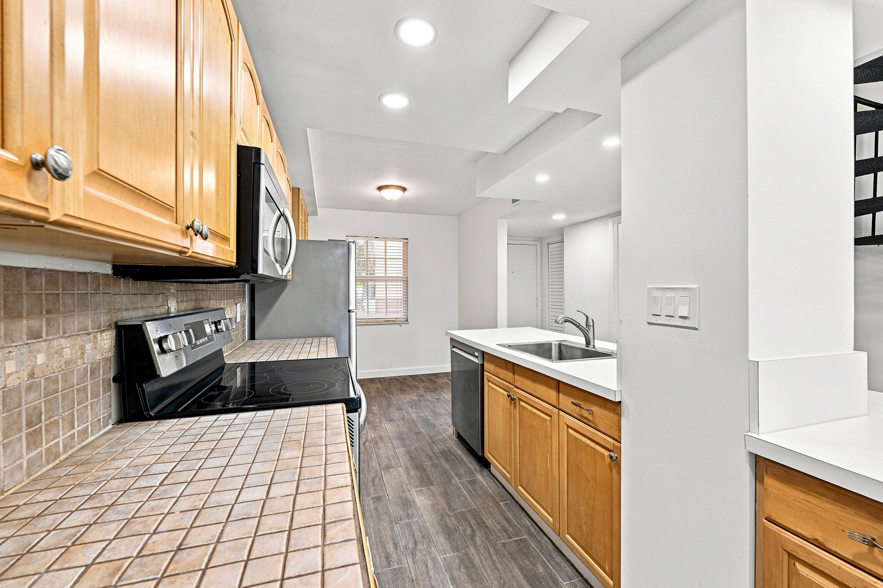 640 Tennis Club Drive 307 — photo