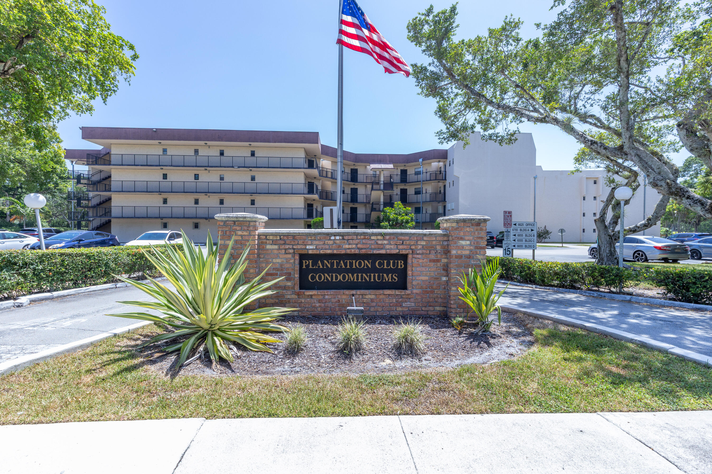 6555 W Broward Boulevard 409 — photo