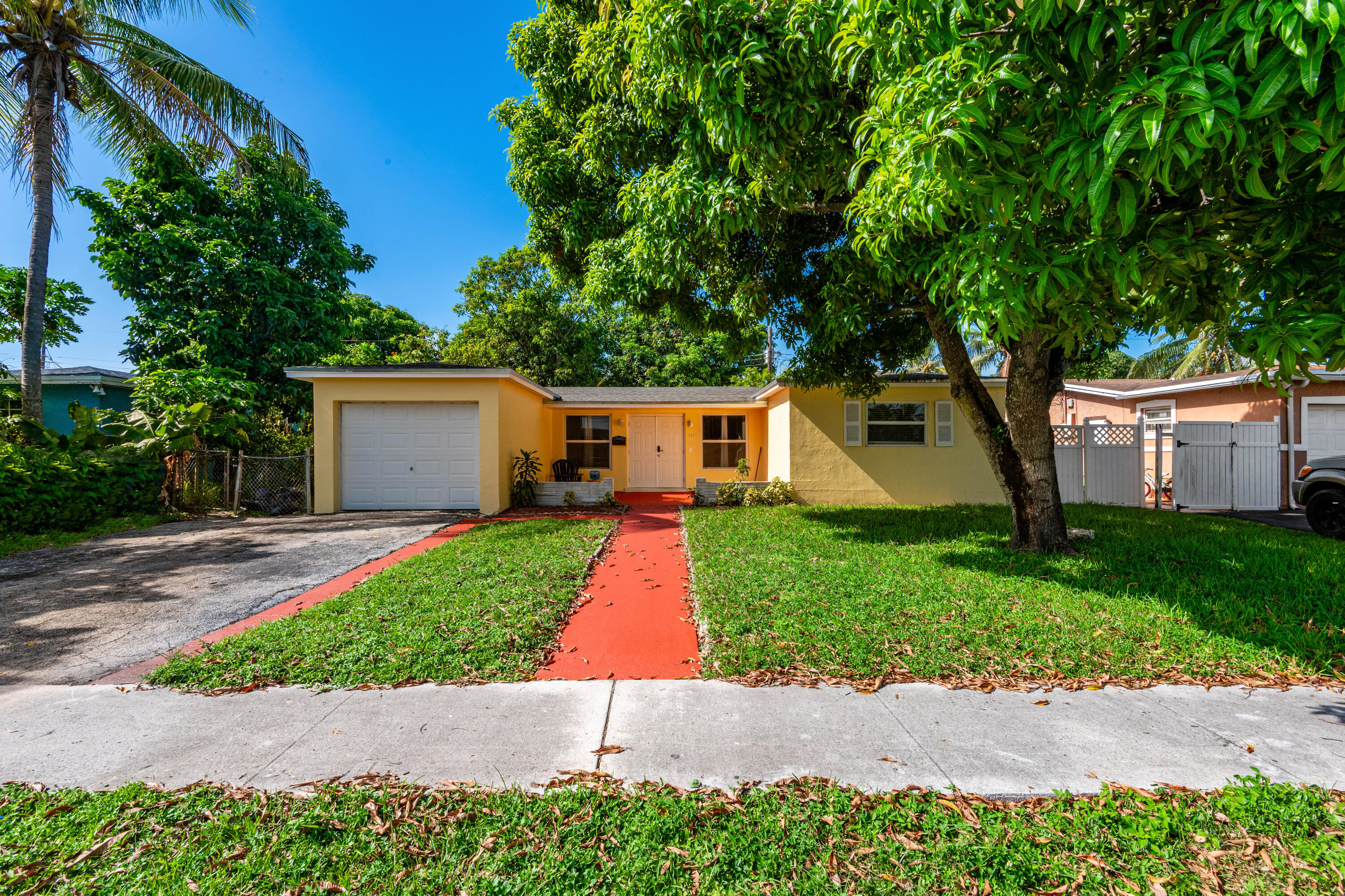 3611 NW 40th Court — photo