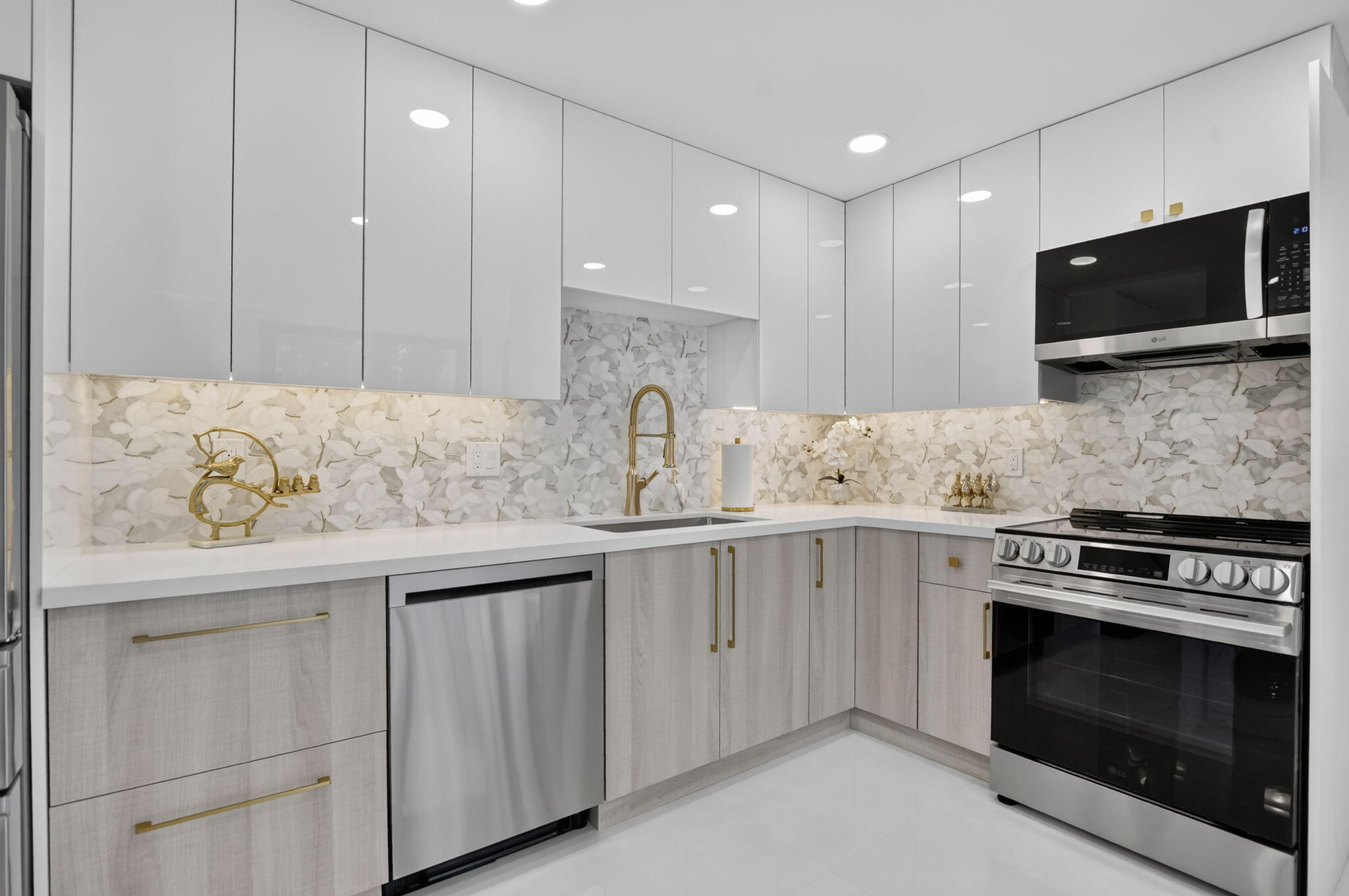 7847 Lakeside Boulevard 1021 — photo