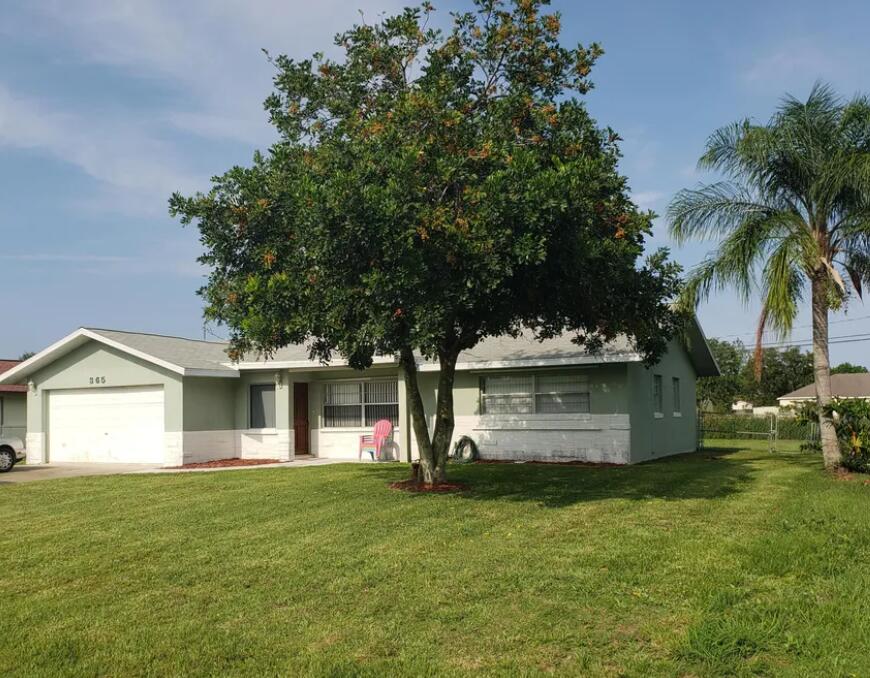 365 NW Hogan Street — photo