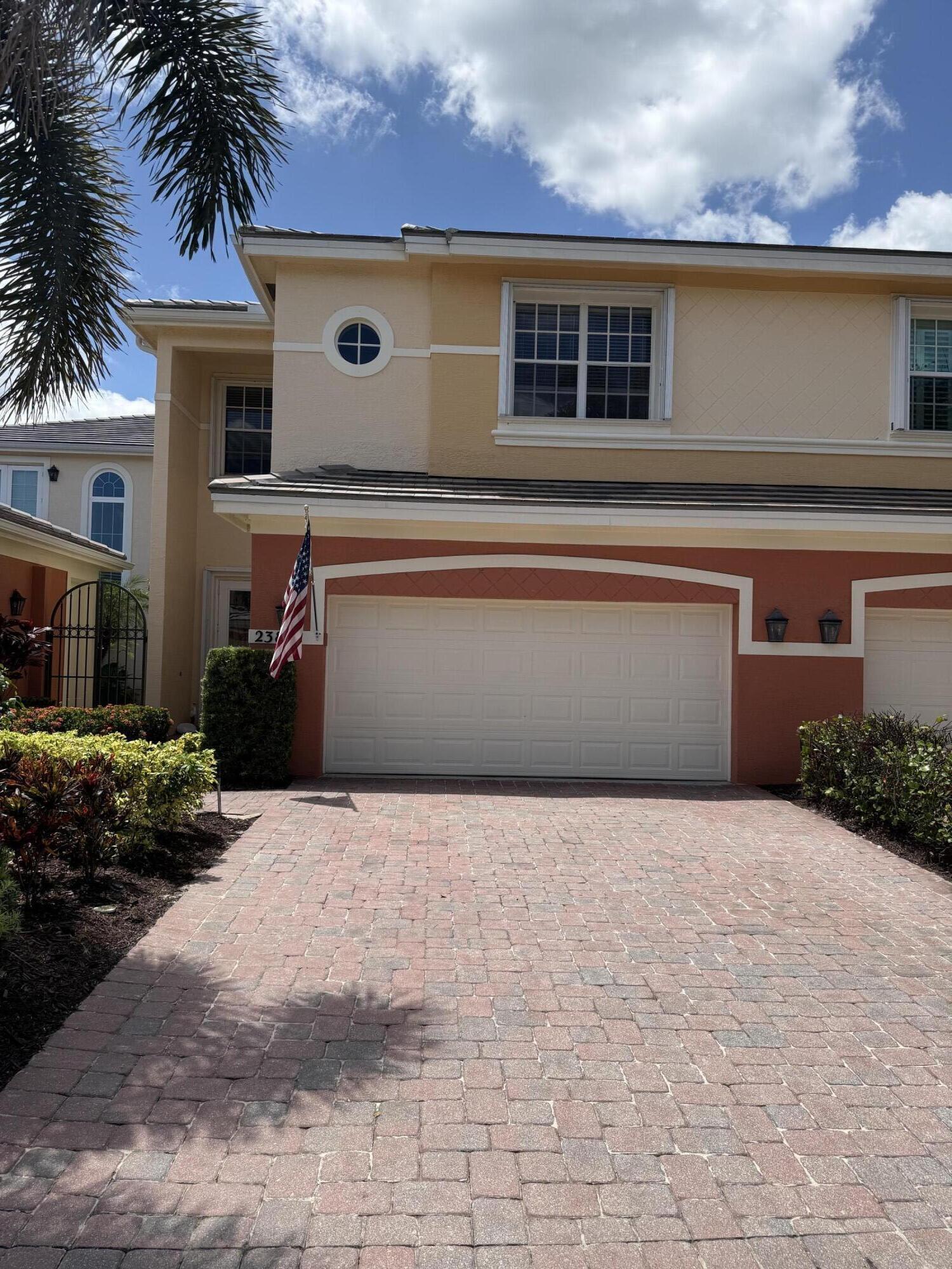 2384 SW Island Creek Trail — photo