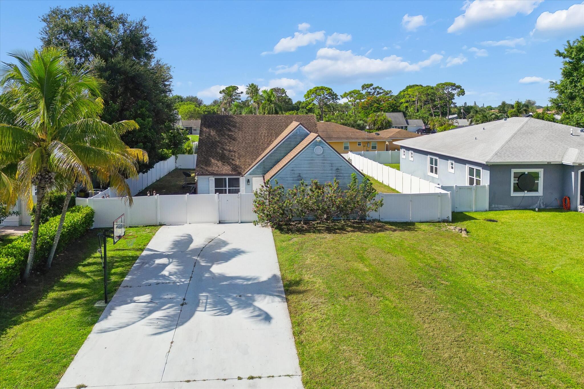 5414 Sunrise Boulevard — photo