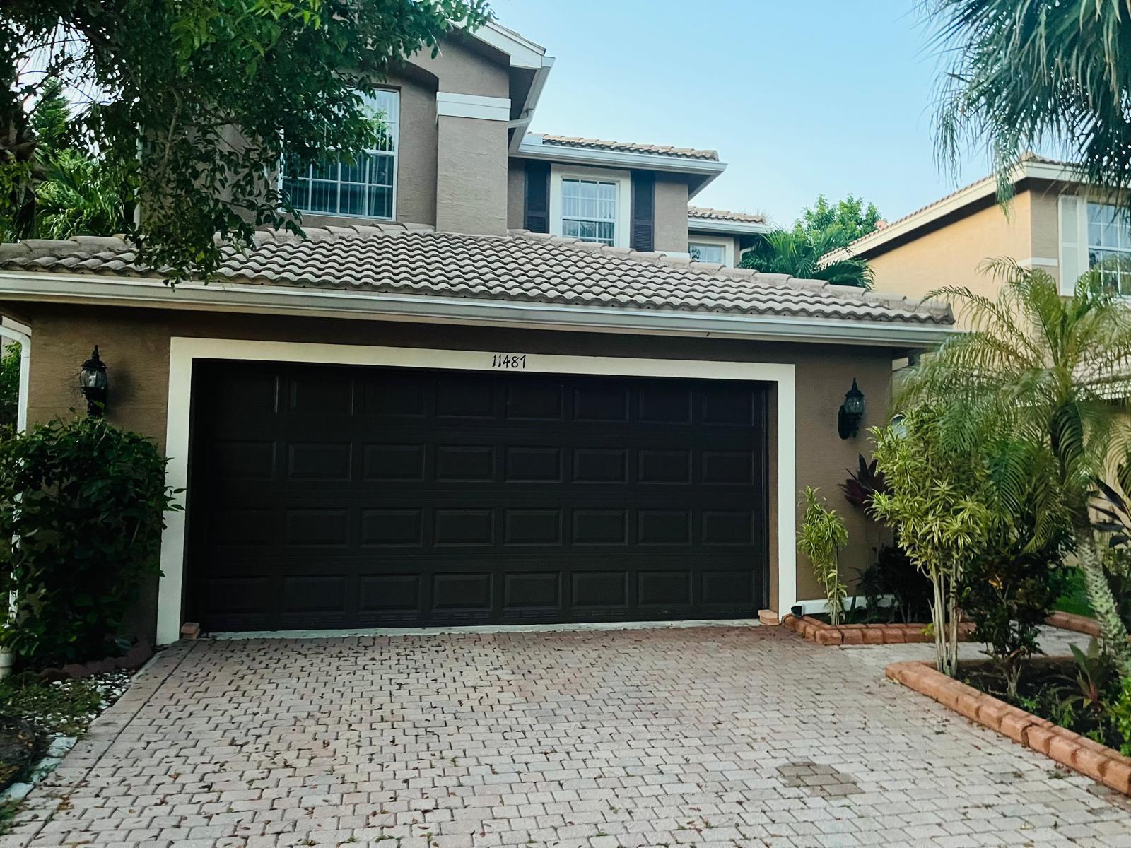 11487 Blue Violet Lane — photo