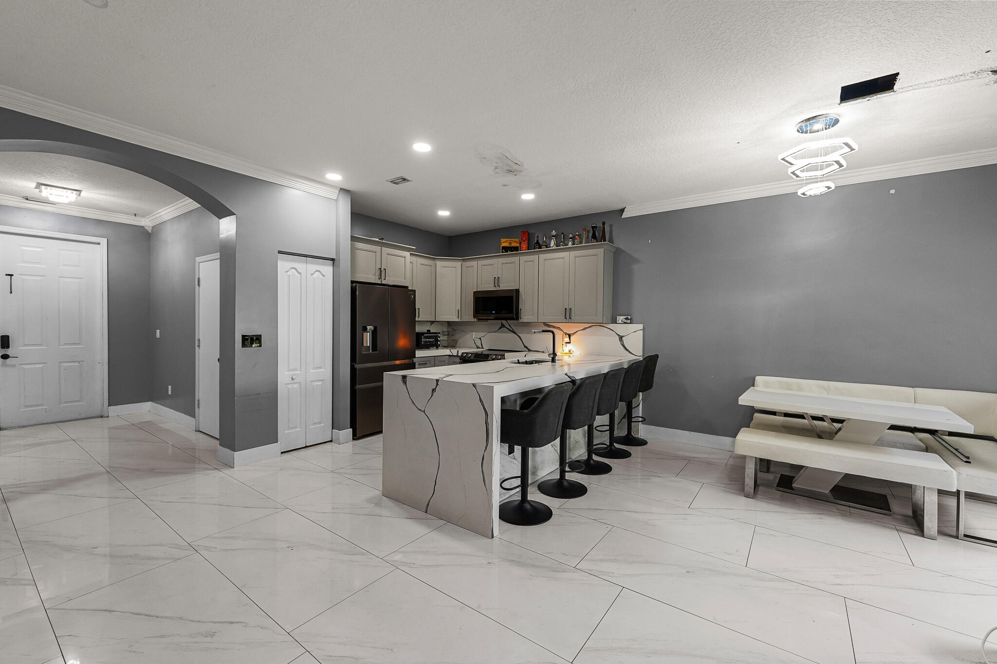 6119 Seminole Gardens Circle — photo