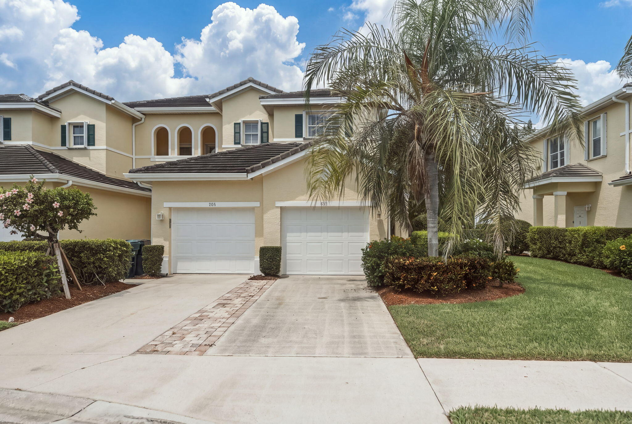 301 Southstar Drive 1304 — photo