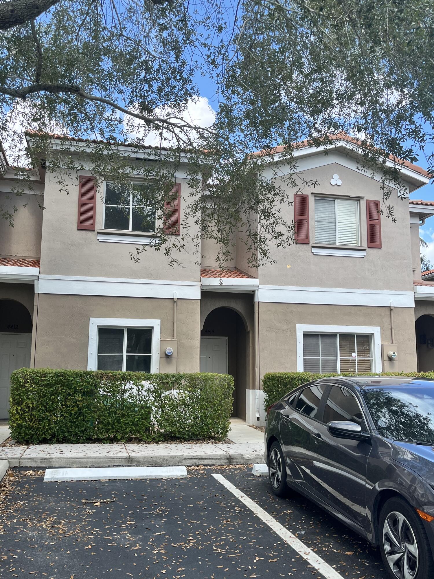 4414 Woodland Circle — photo