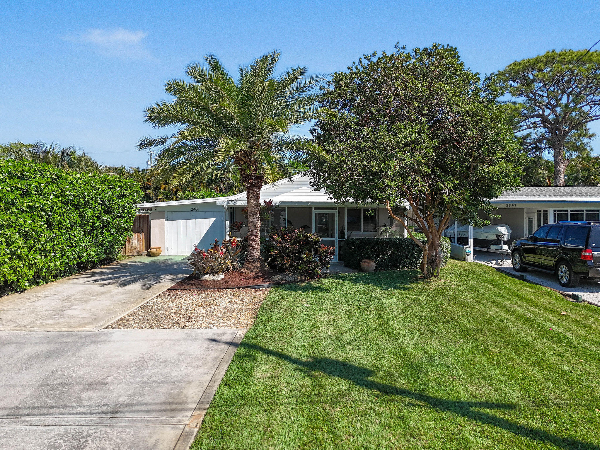 2401 Country Oaks — photo