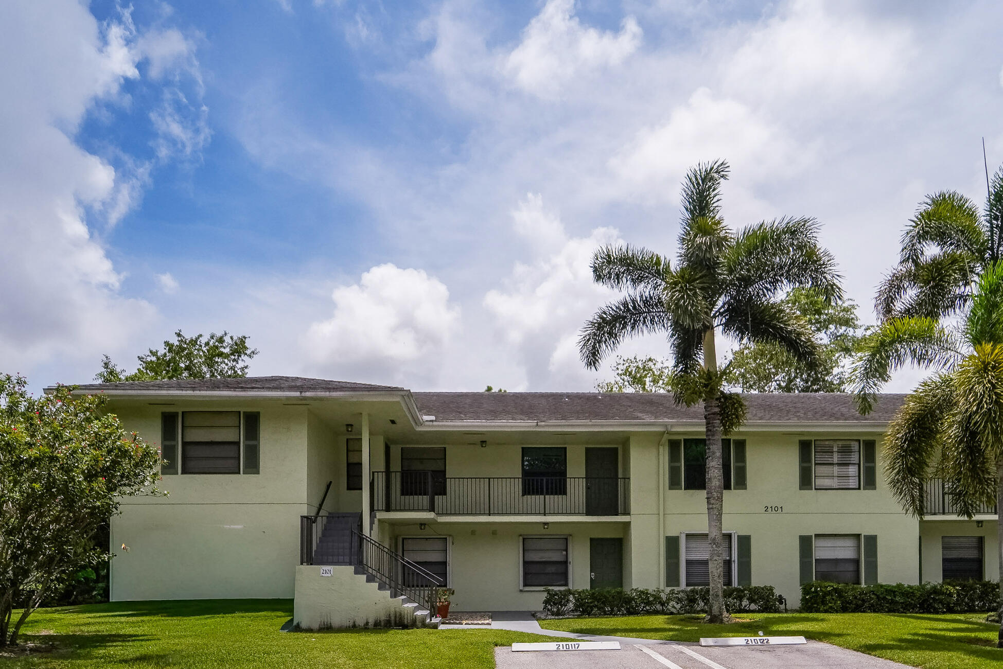2101 Sabal Ridge Court F — photo