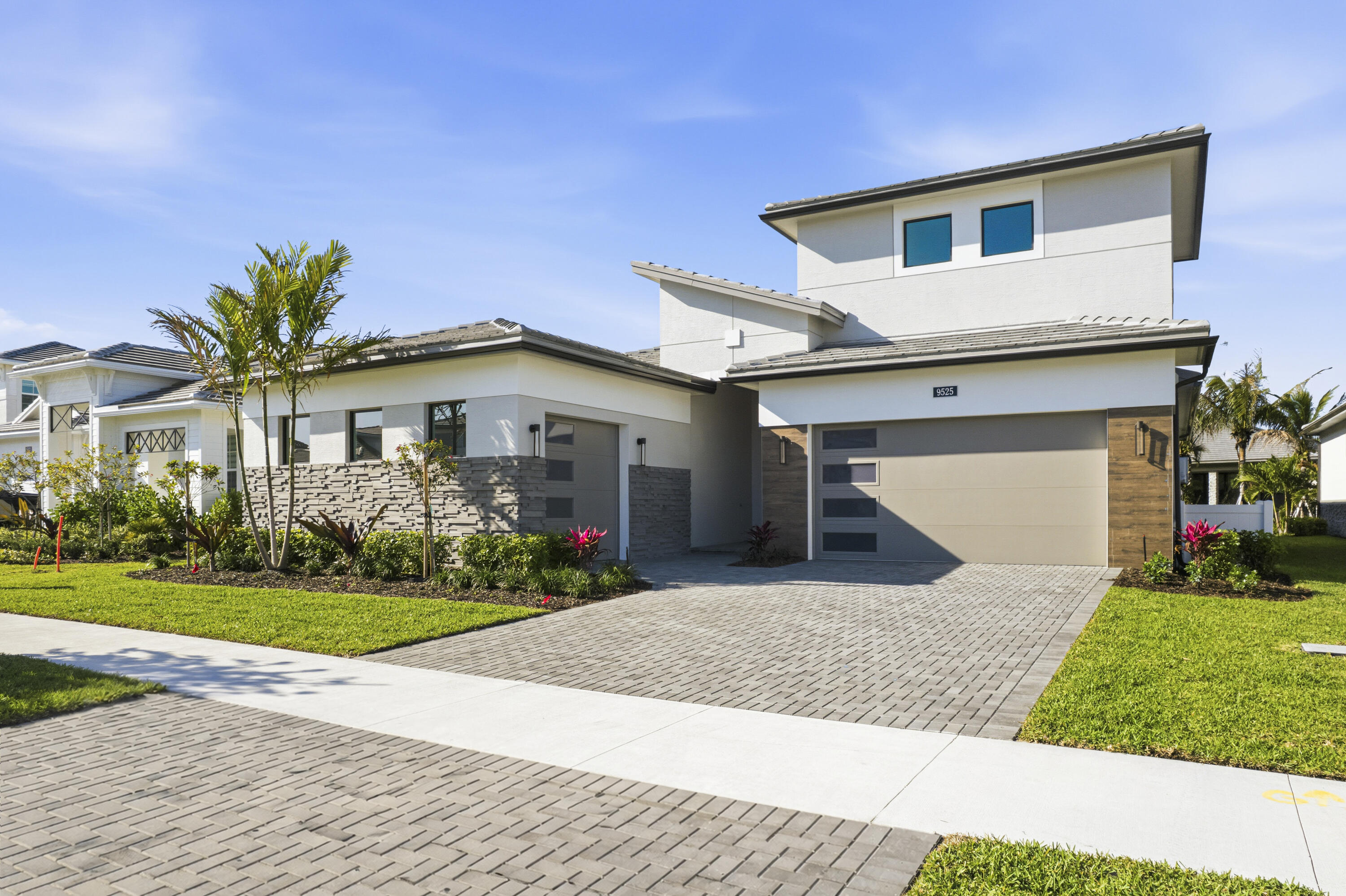 9525 St Germain Drive — photo