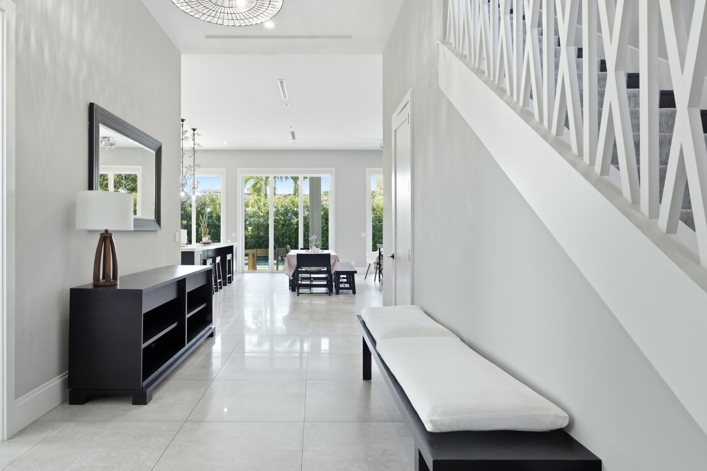 334 NE 3rd Court, Boca Raton, FL 33432 — photo 2
