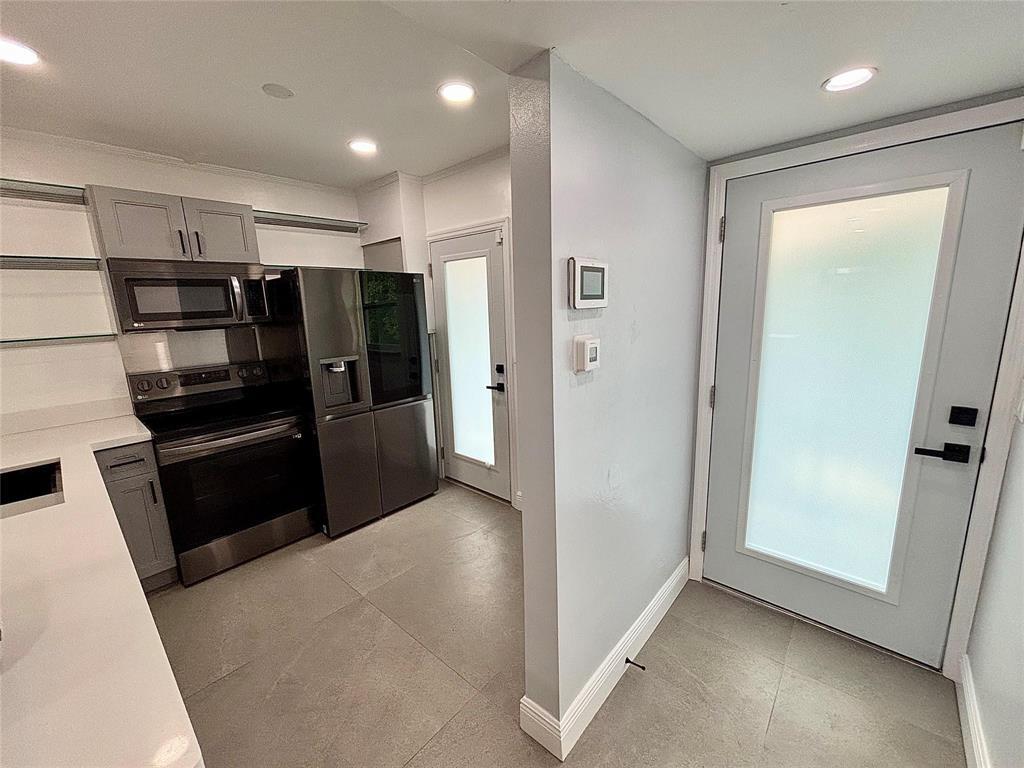 2820 NE 201st Terrace F326 — photo