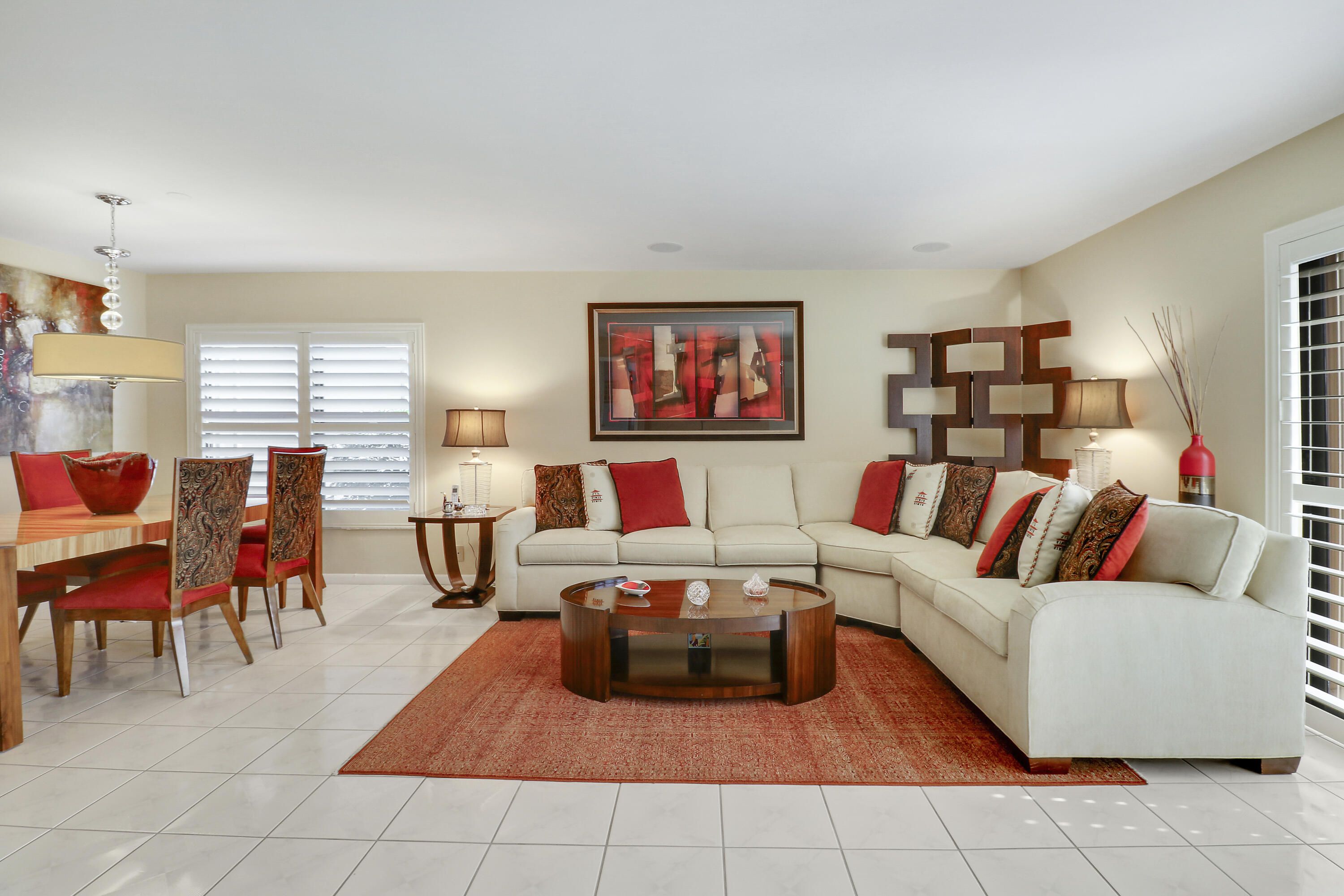 5481 Mirror Lakes Boulevard — photo