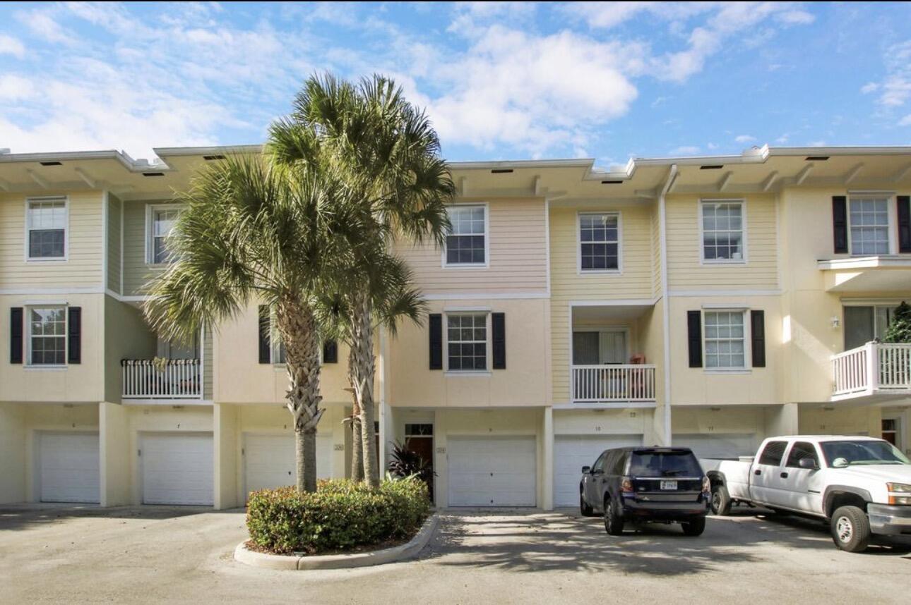 245 Murcia Drive 204 — photo