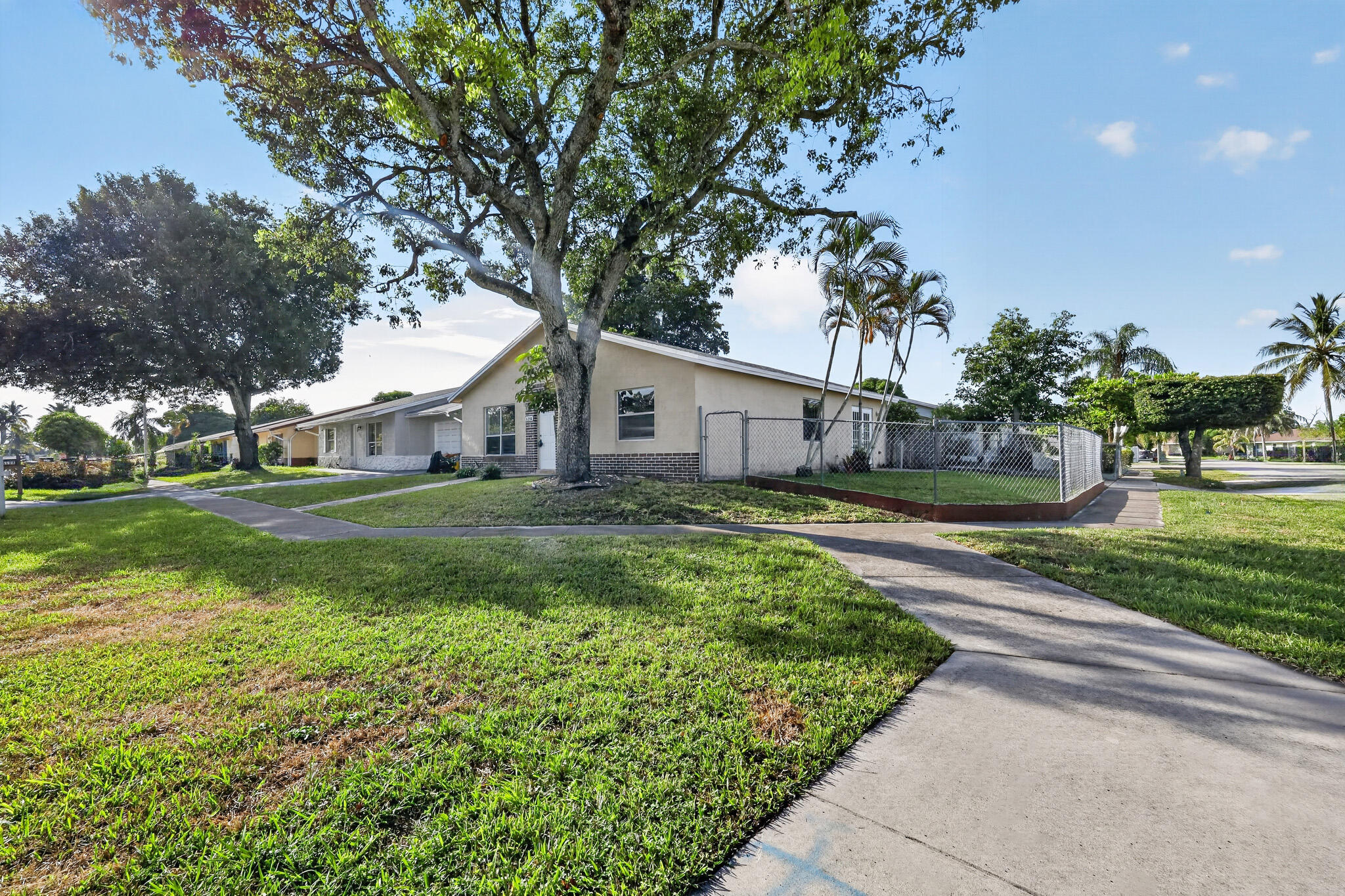 6198 Arcade Court — photo