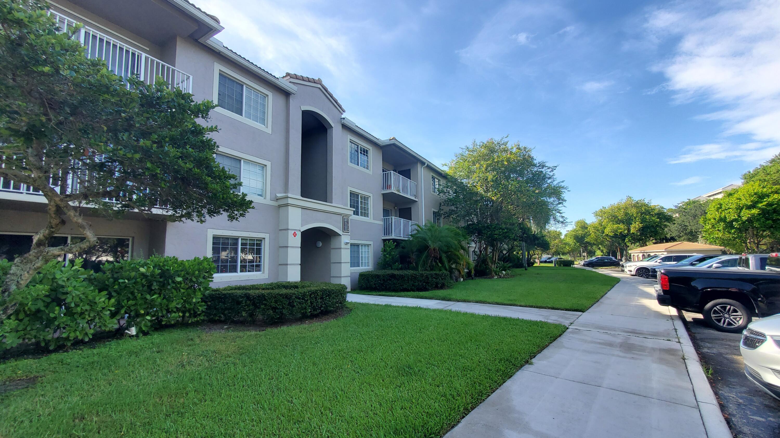 5011 Wiles Road 104 — photo