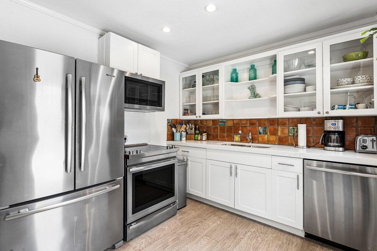 Home in Palm Beach, FL 33480 — photo 3