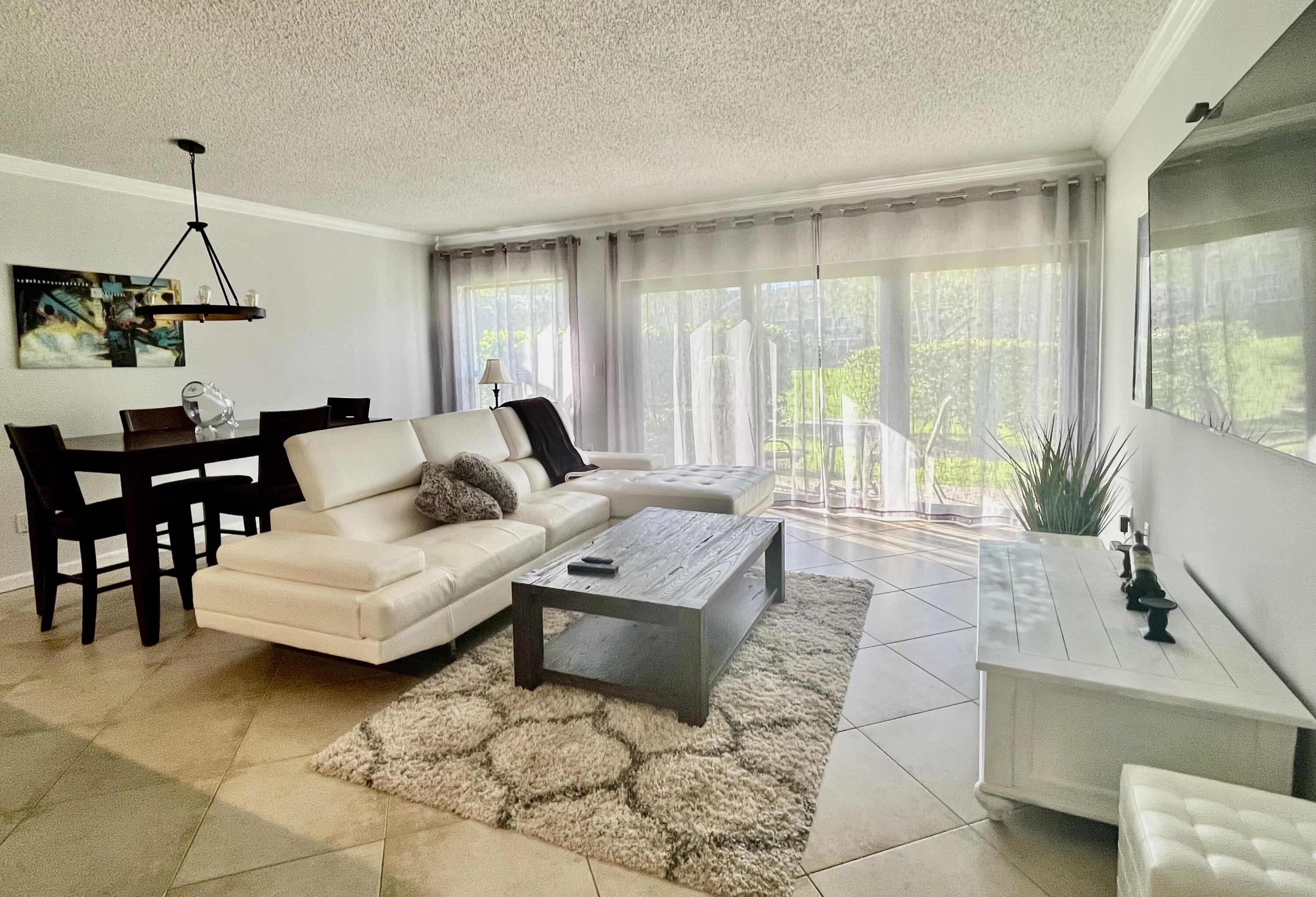 11863 Wimbledon Circle 401 — photo
