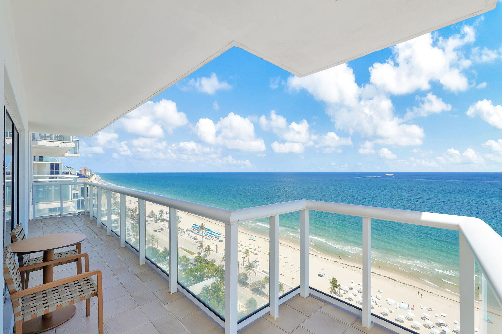 505 N Fort Lauderdale Beach Boulevard 1817 — photo