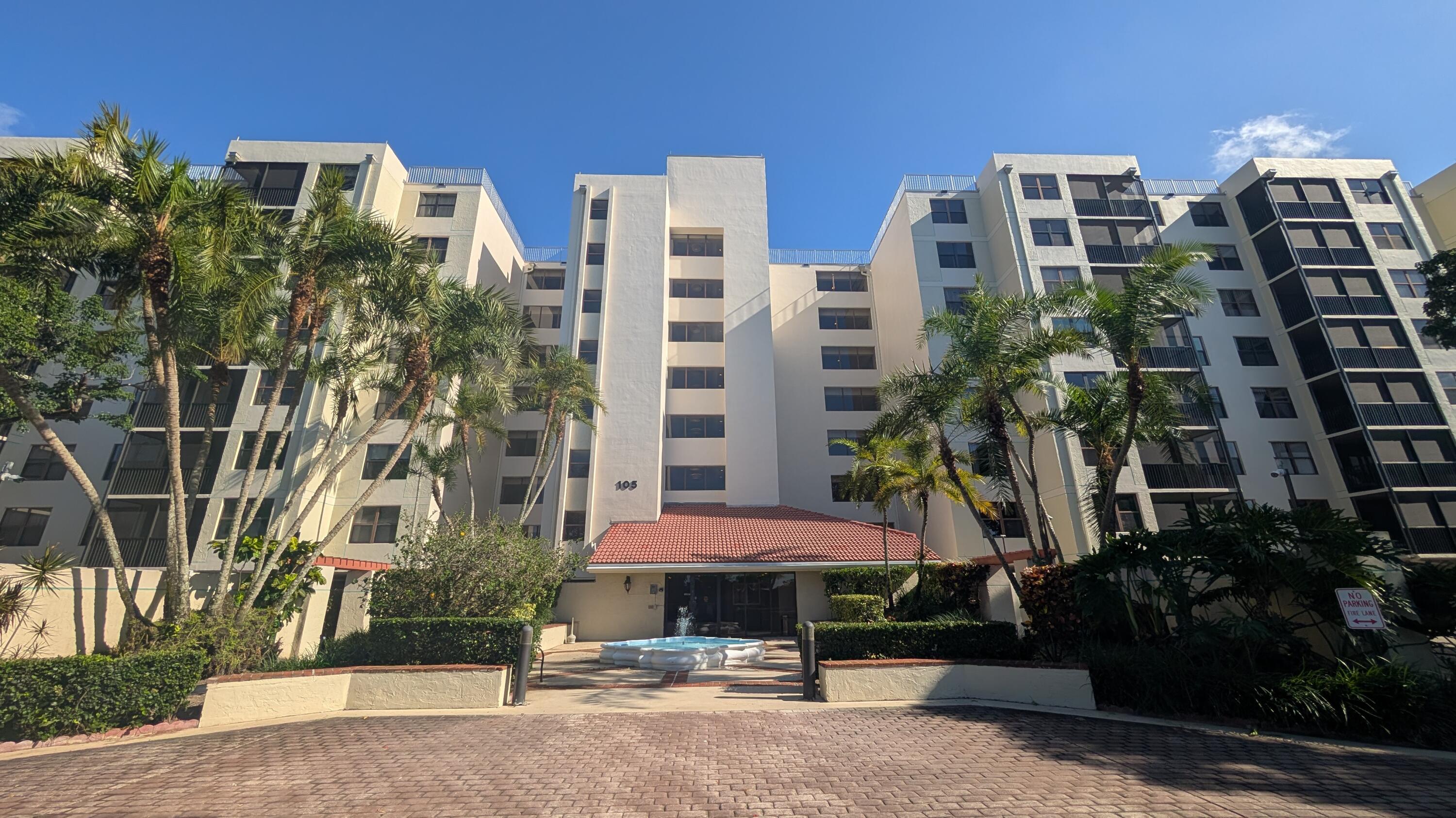105 Lake Emerald Drive 810 — photo