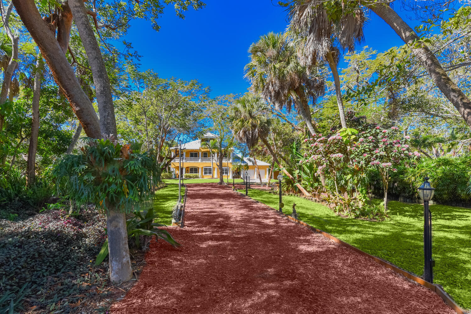 8073 S Indian River Drive — photo