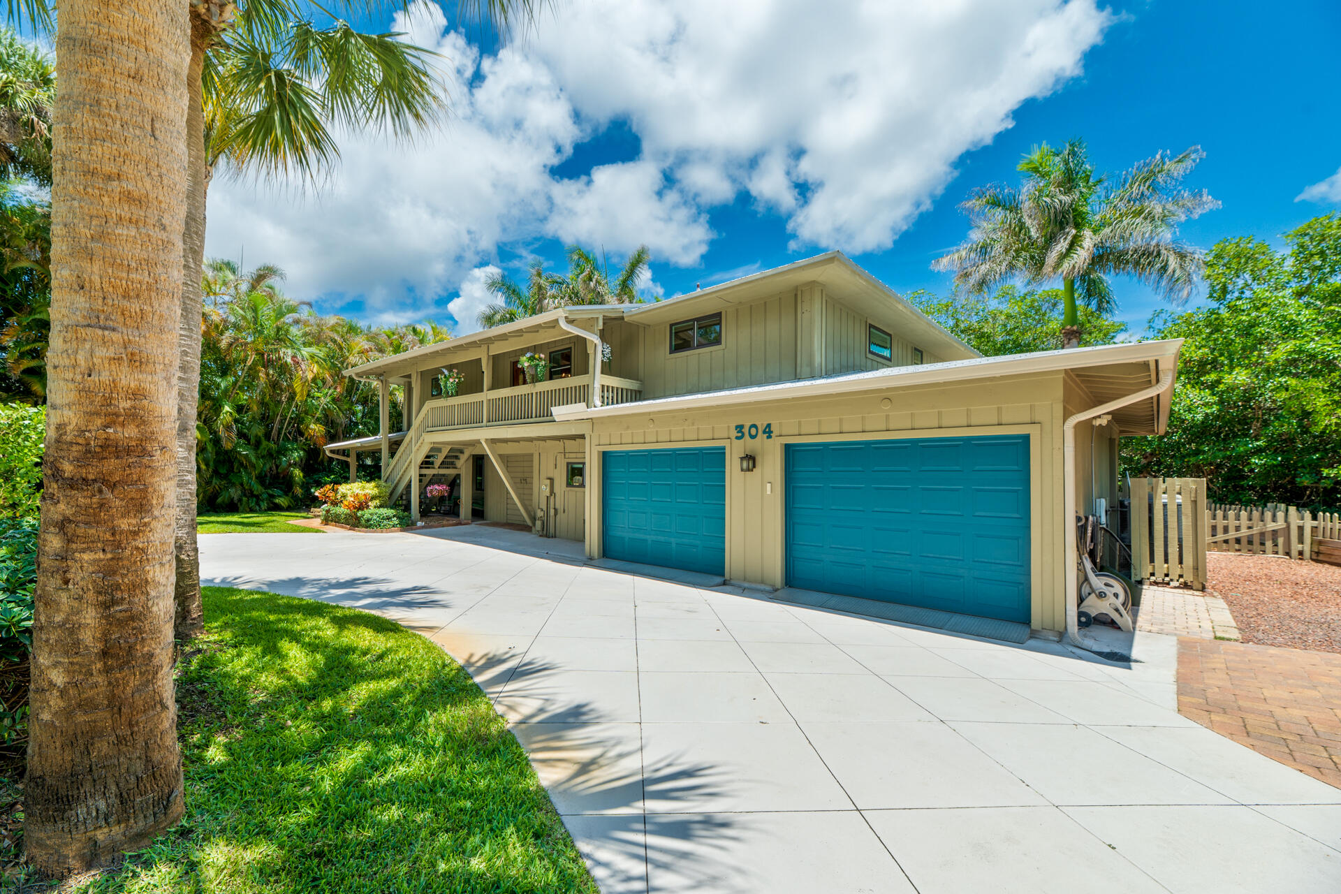 304 SW Indian Groves Drive — photo