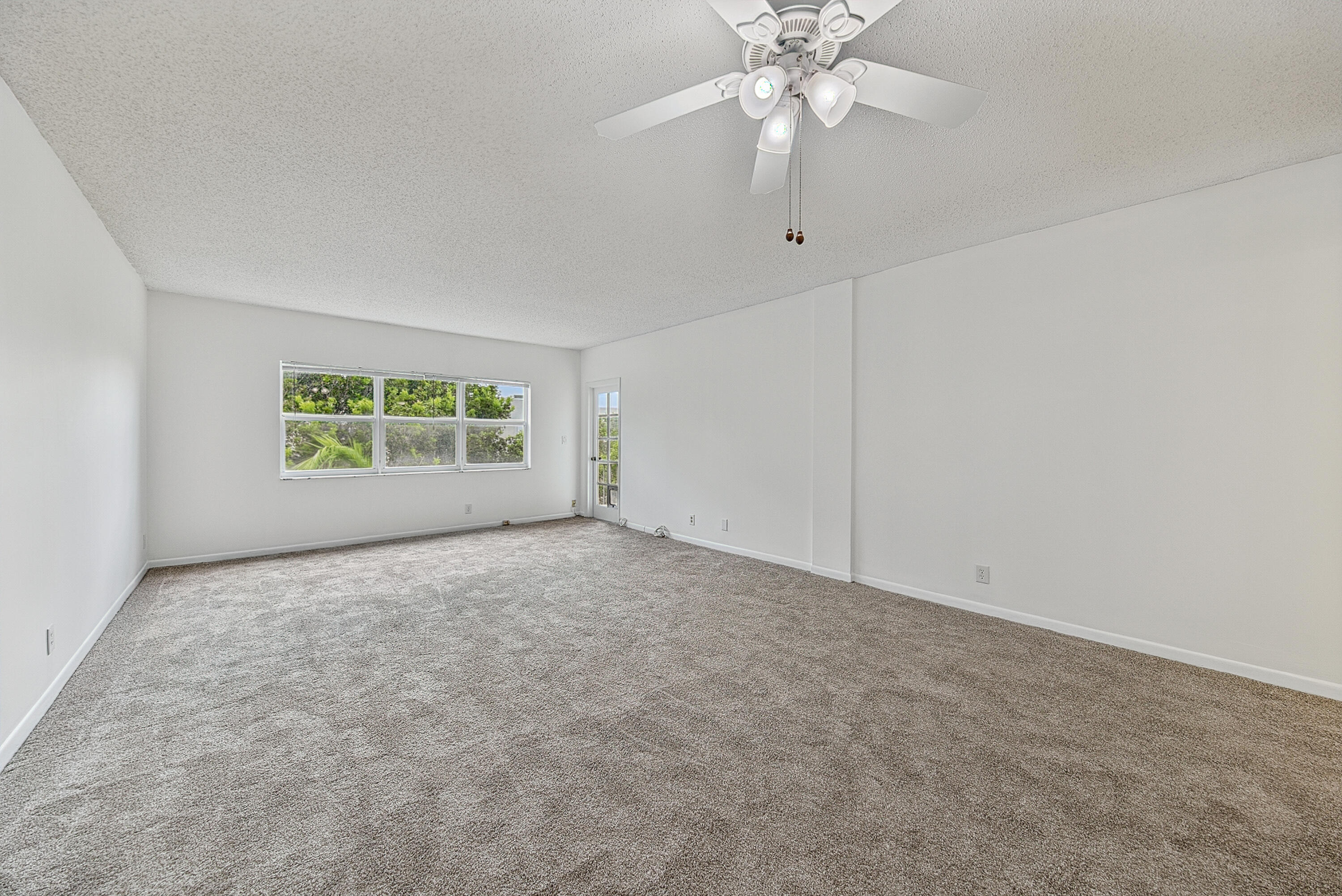 6731 Cypress Road Unit 402 — photo