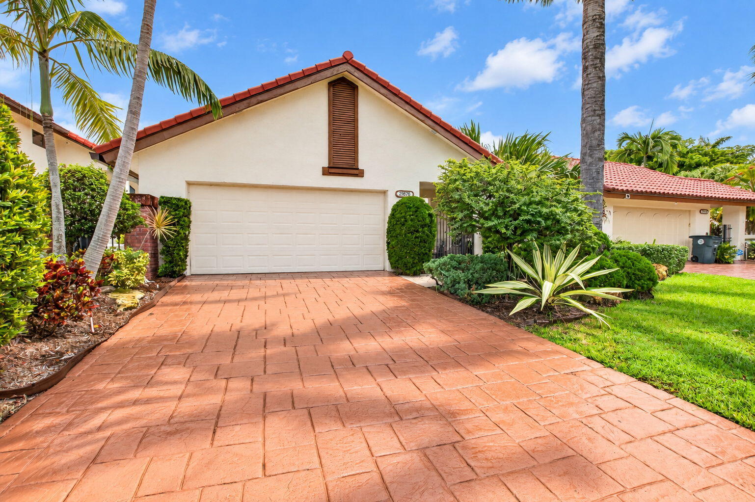 21676 Club Villa Terrace — photo