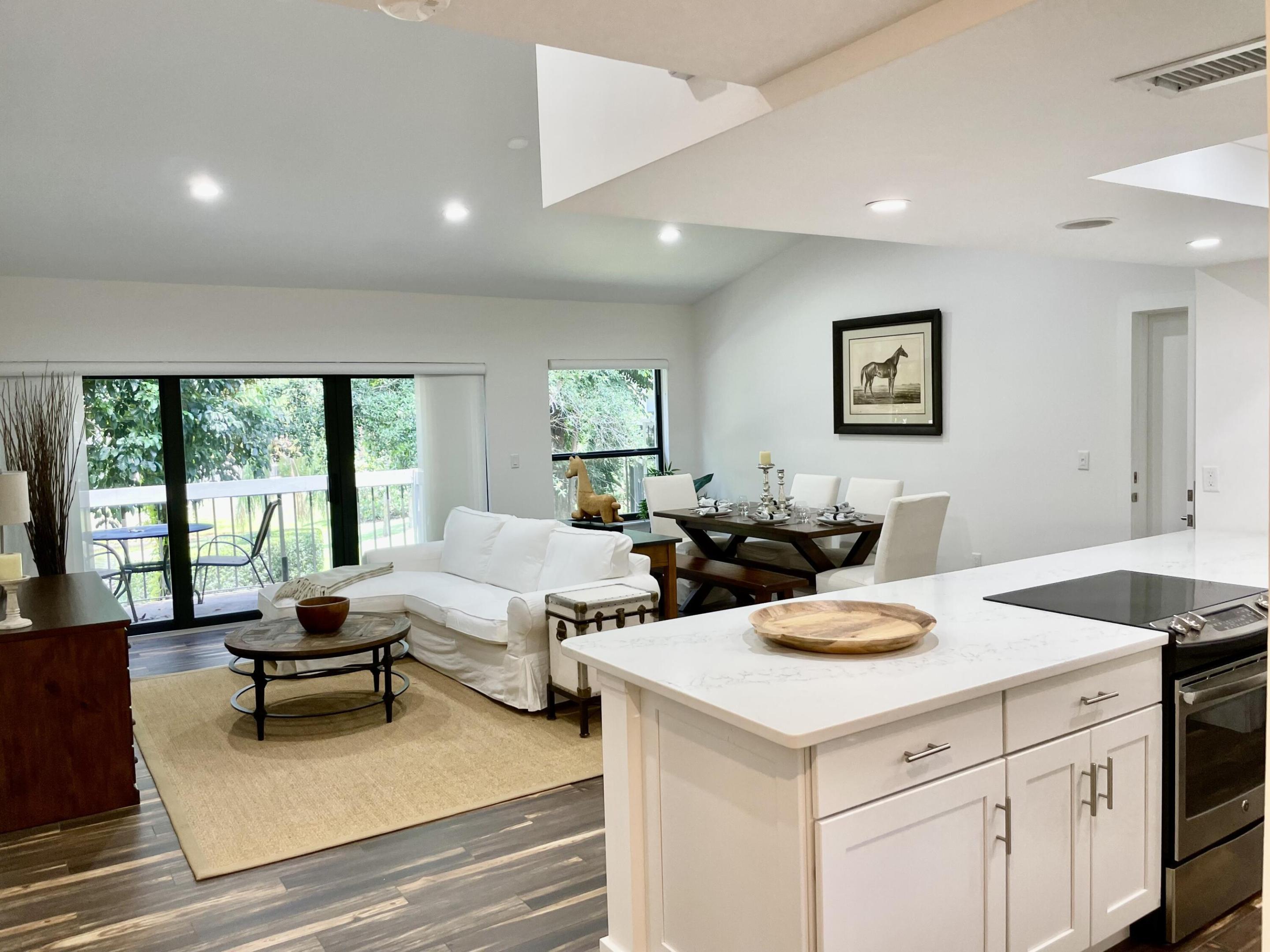 11863 Wimbledon Circle 546 — photo