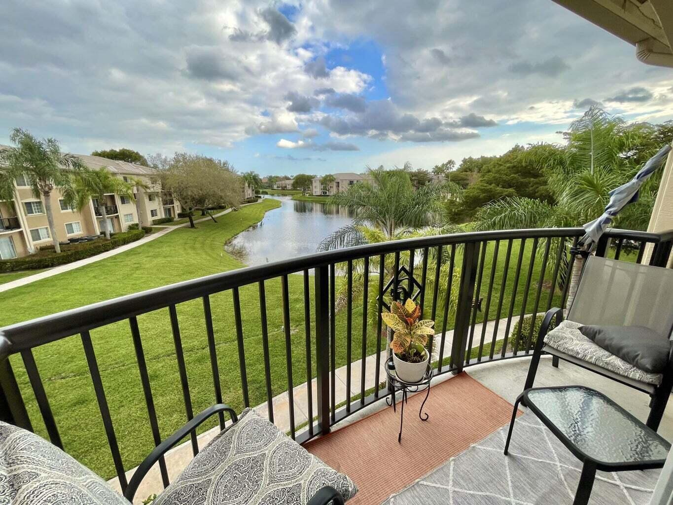 300 Crestwood Court N 309 — photo