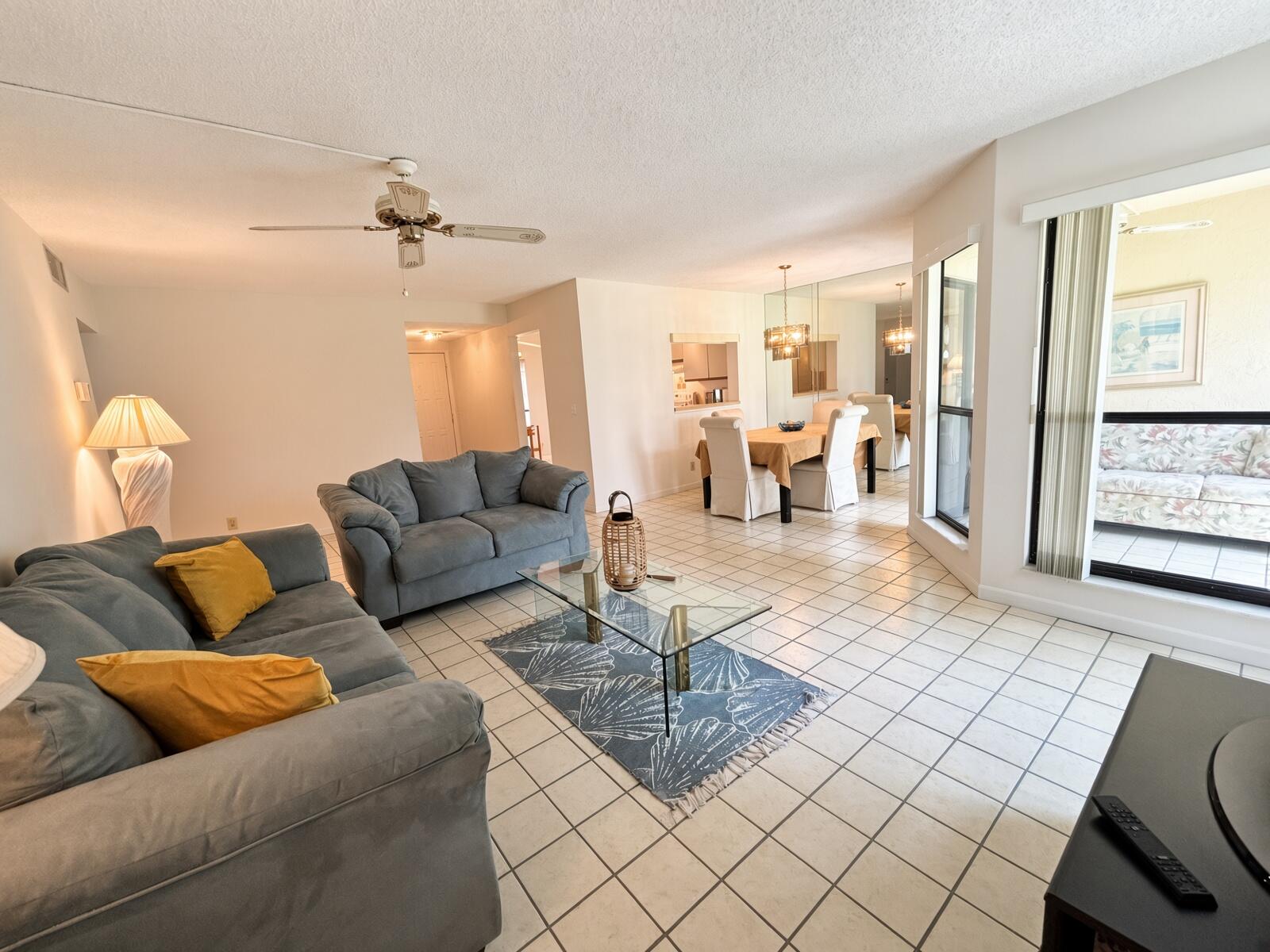 3335 Lucerne Park Drive — photo