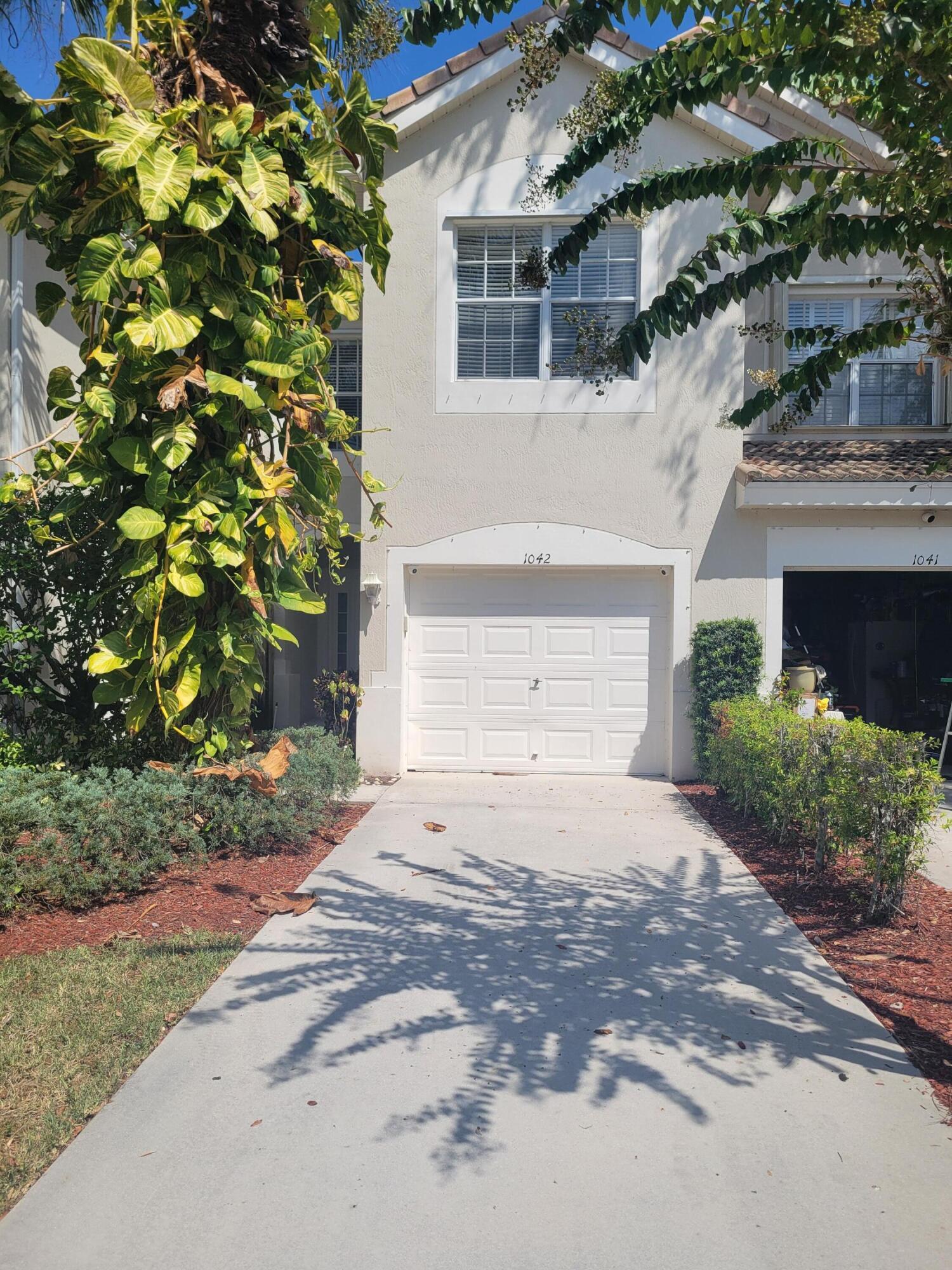 1042 Woodfield Road — photo