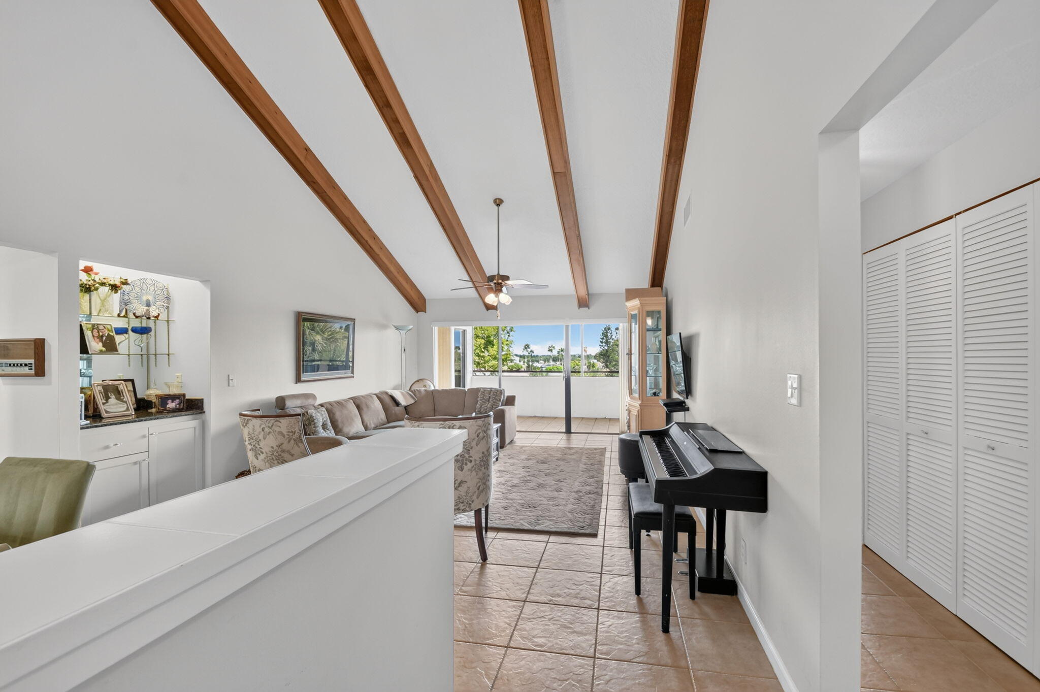 12524 Shoreline Drive 404 — photo