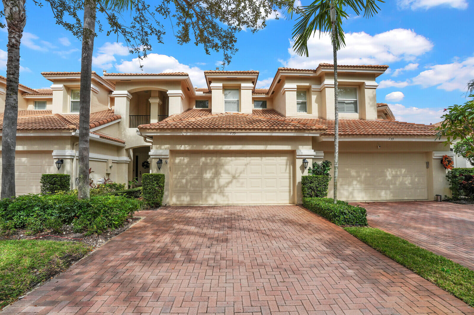 735 Cable Beach Lane — photo